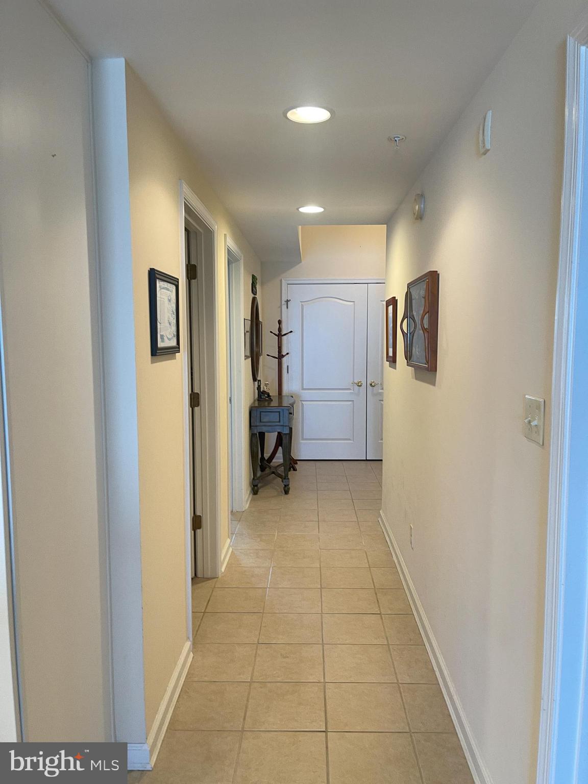 HARBOUR LIGHT CONDOS - Residential