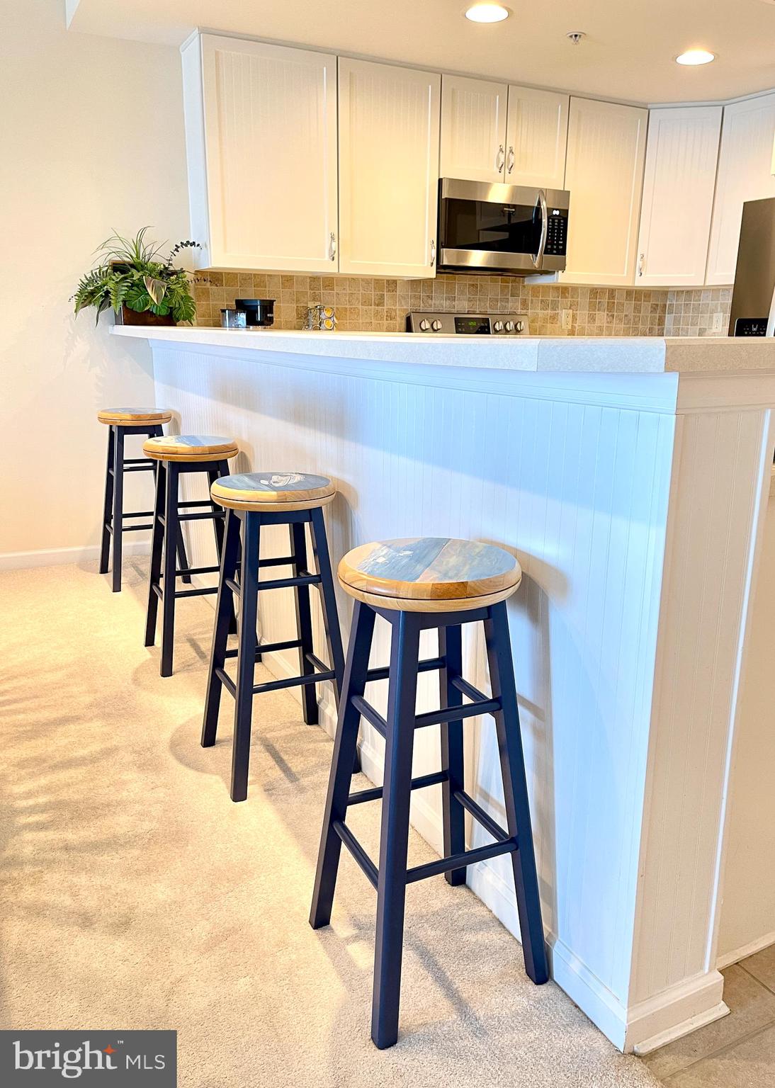 HARBOUR LIGHT CONDOS - Residential