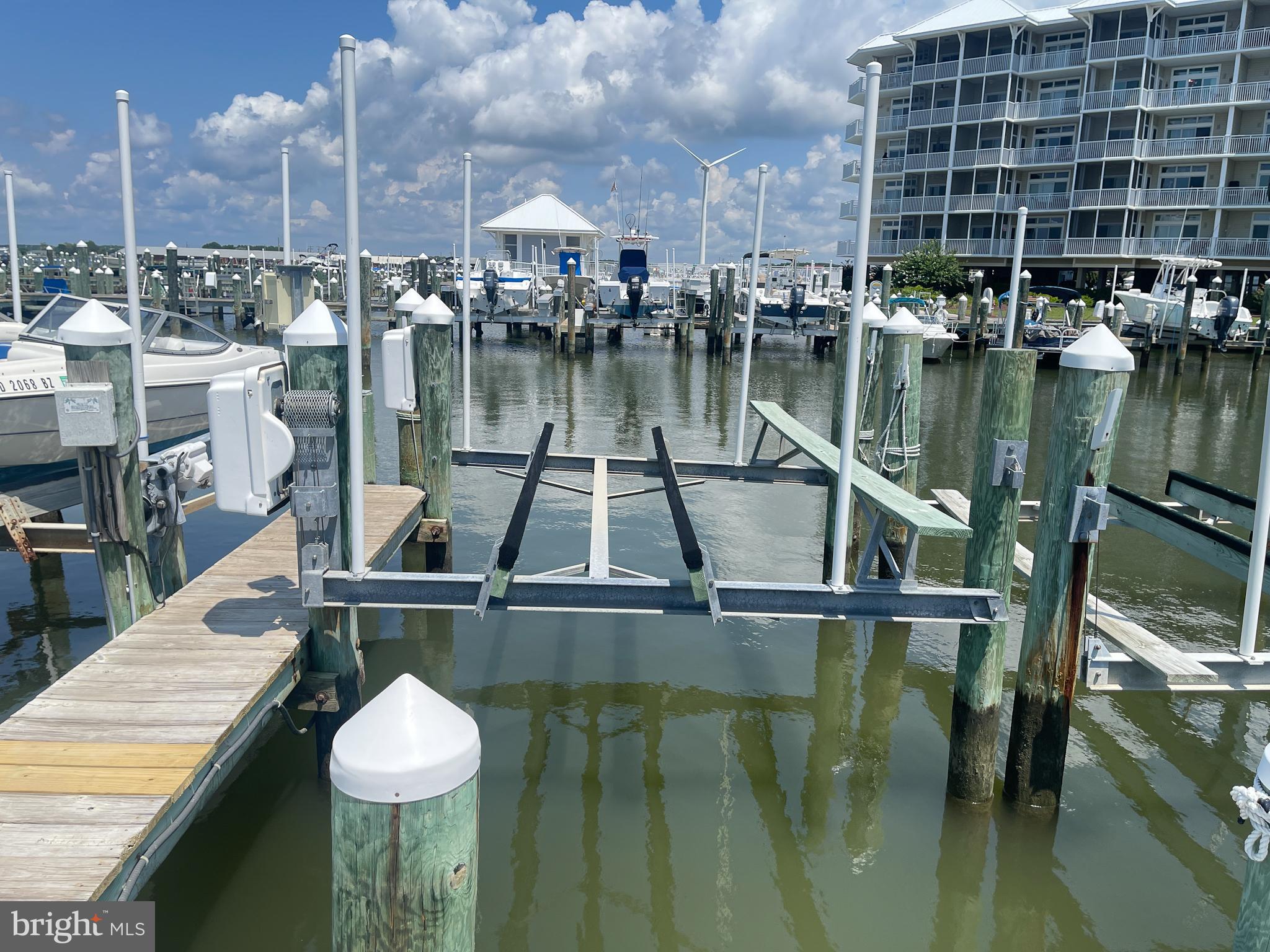 HARBOUR LIGHT CONDOS - Residential