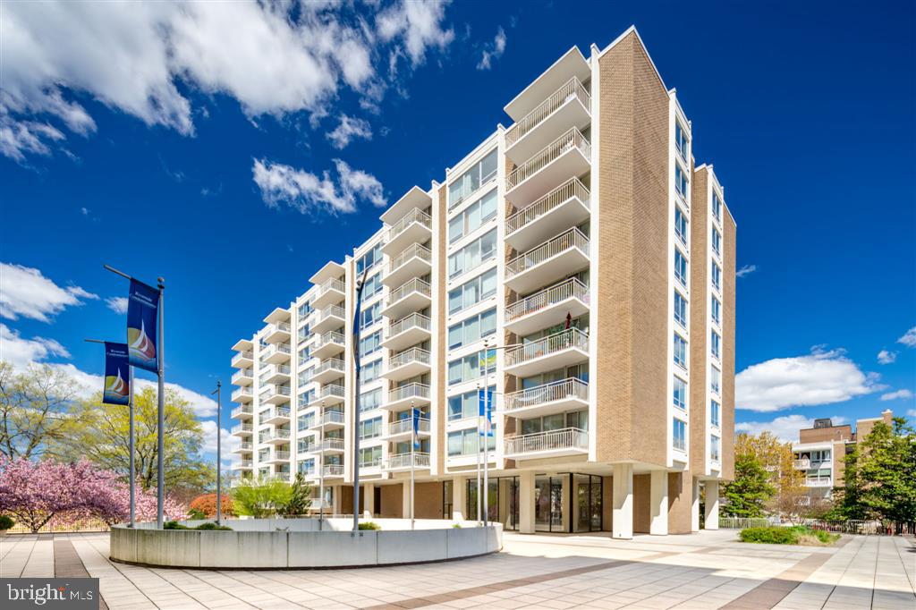 1425 4TH STREET SW A712