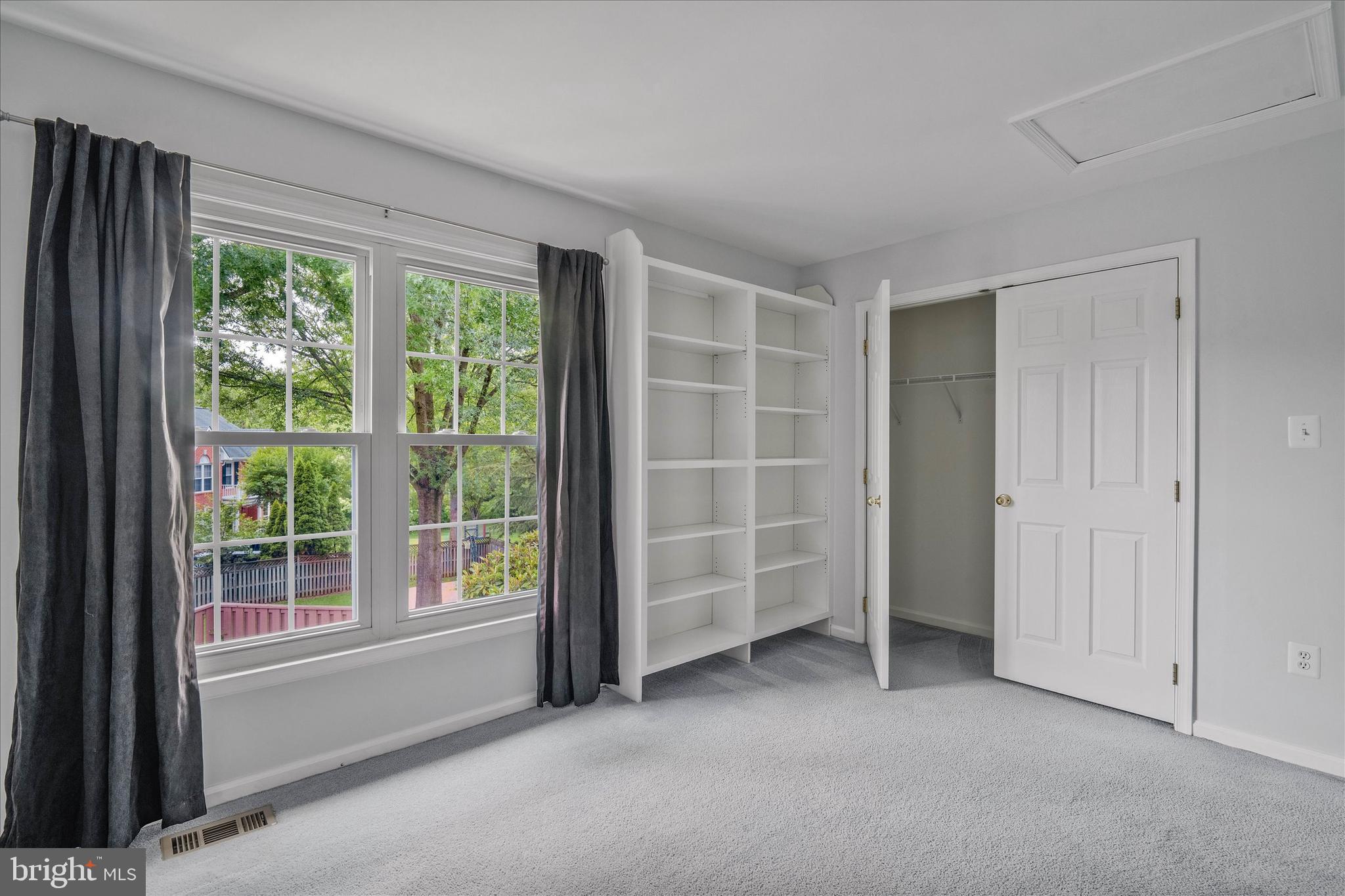 MONTGOMERY MEADOWS - Residential