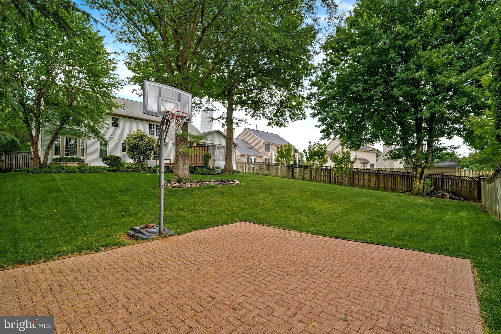 MONTGOMERY MEADOWS - Residential