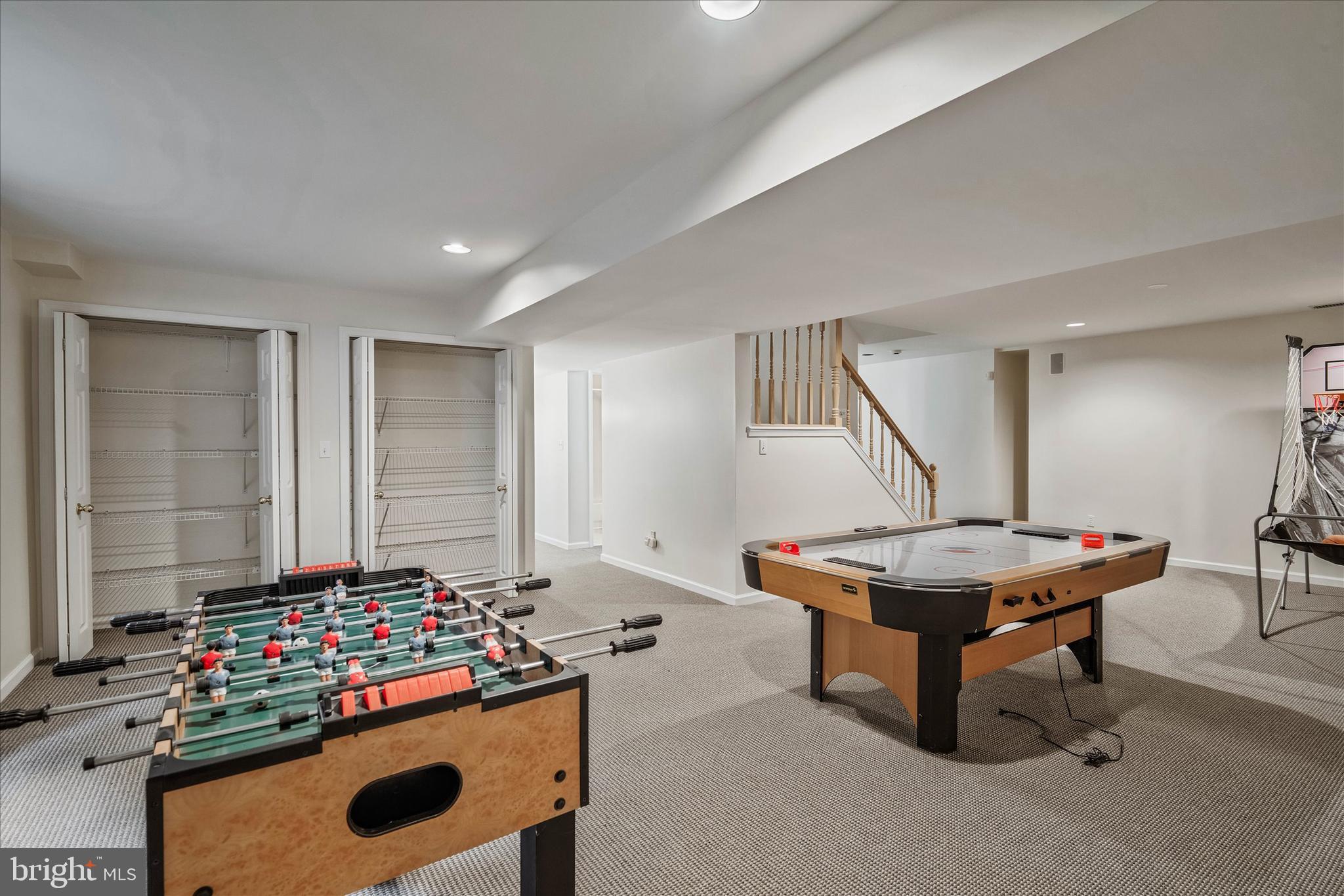 MONTGOMERY MEADOWS - Residential