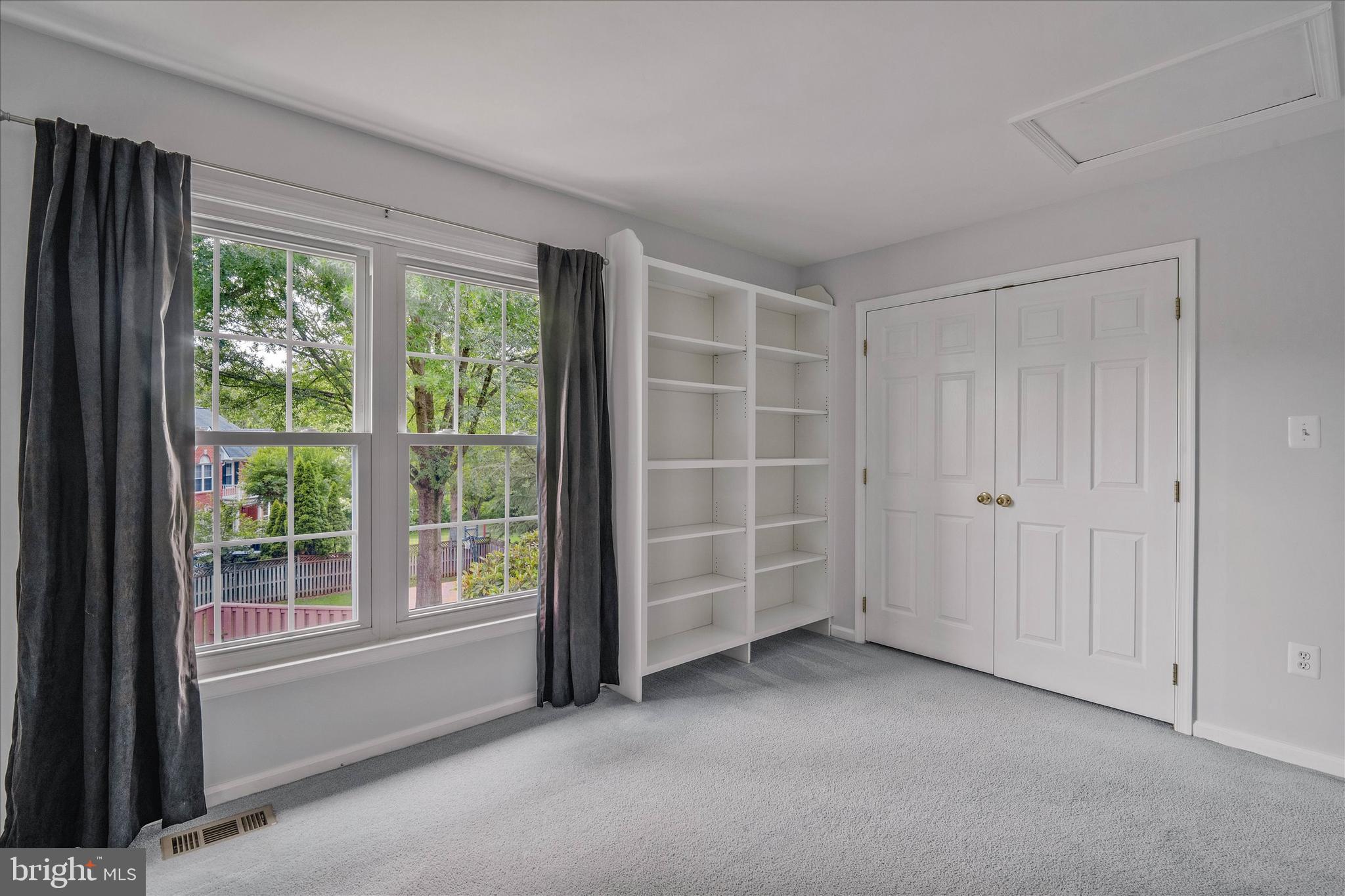 MONTGOMERY MEADOWS - Residential