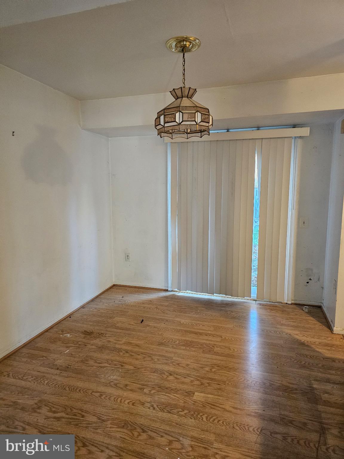 3705 KEMPSFORD PLACE