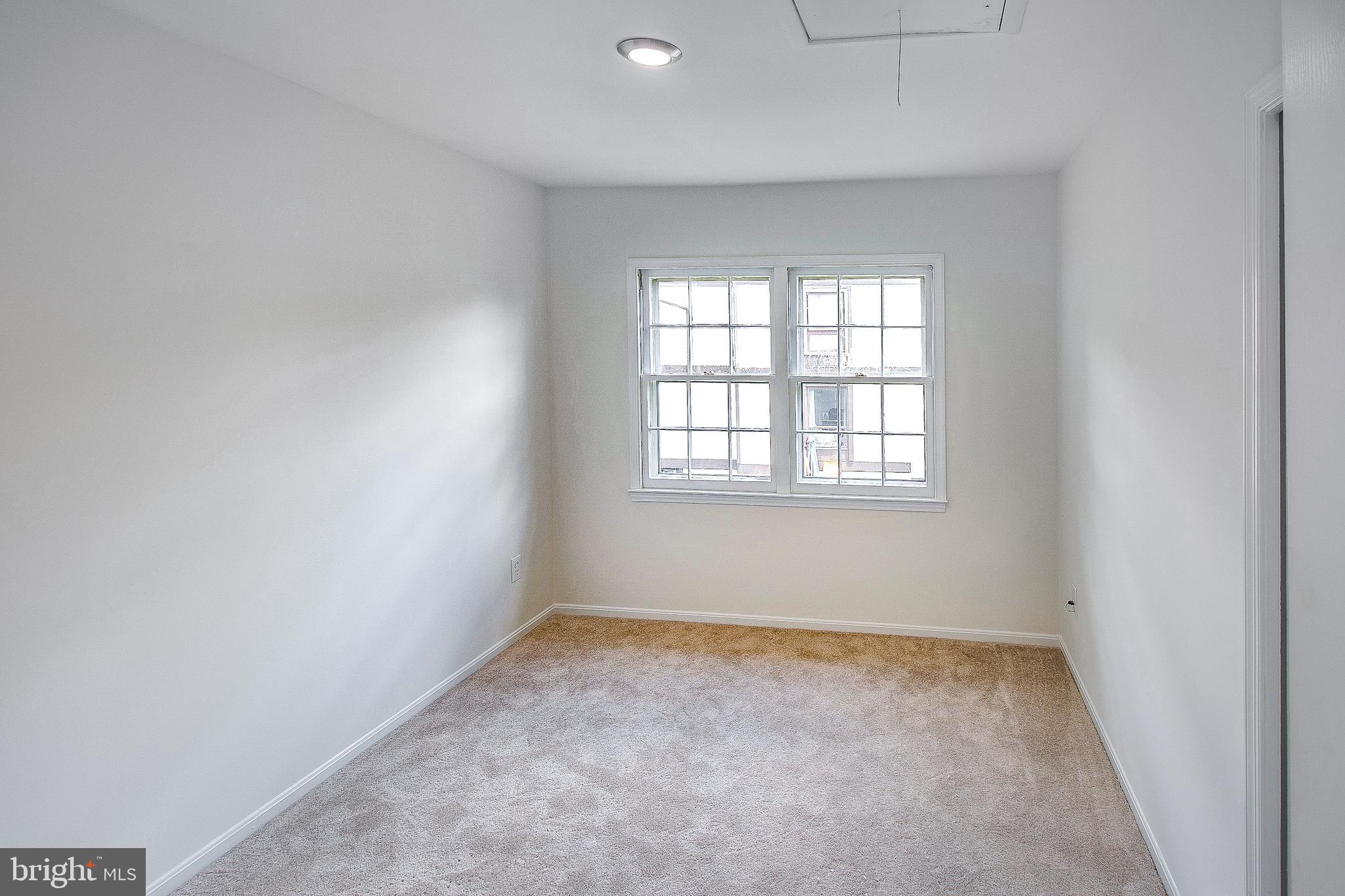 ROYAL COURT - Residential Lease