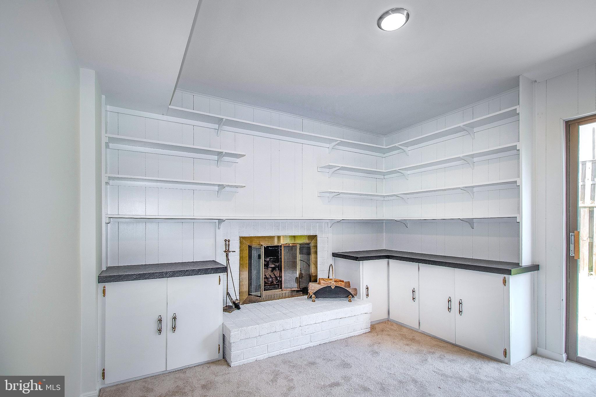 ROYAL COURT - Residential Lease