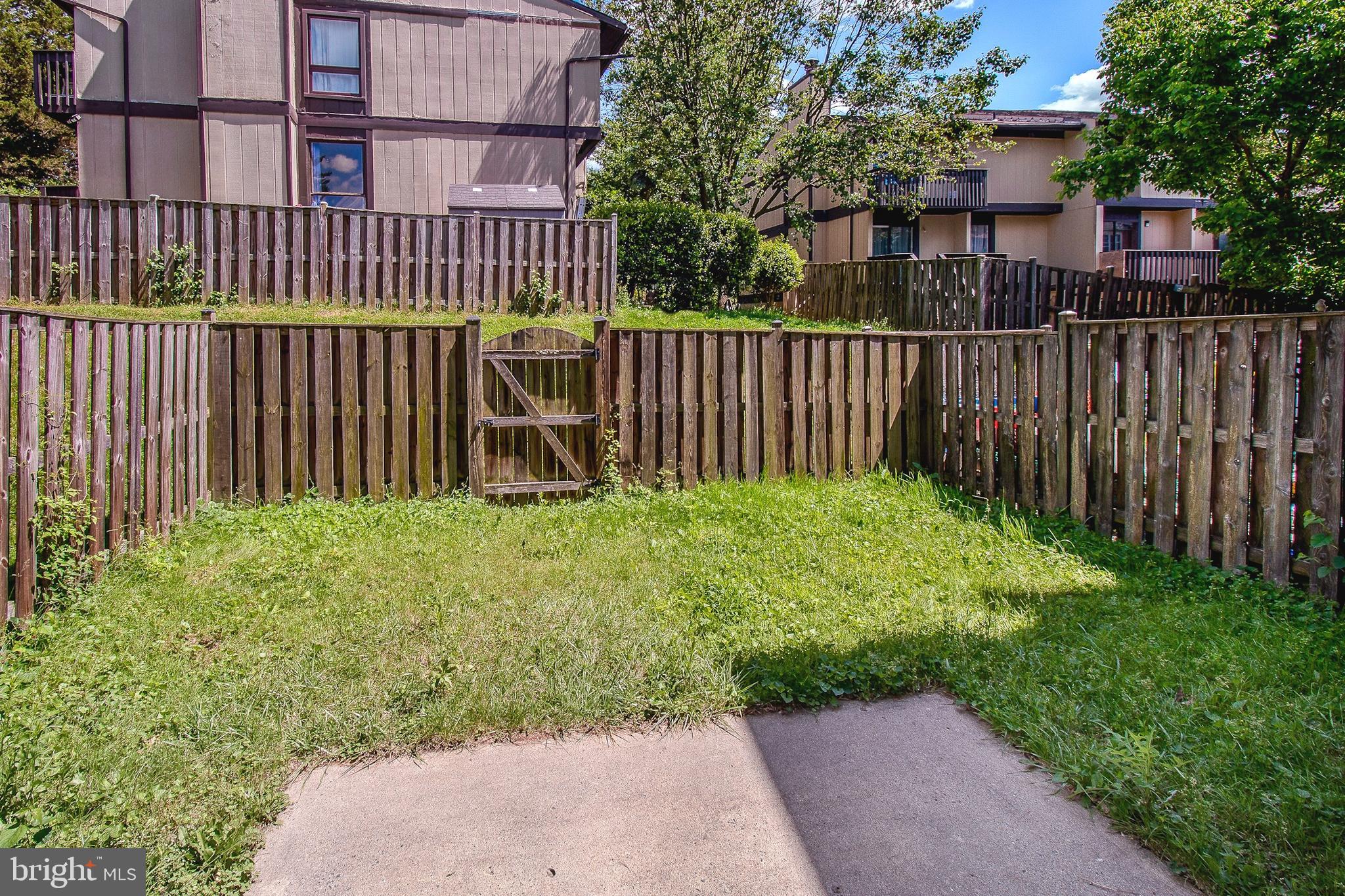 ROYAL COURT - Residential Lease