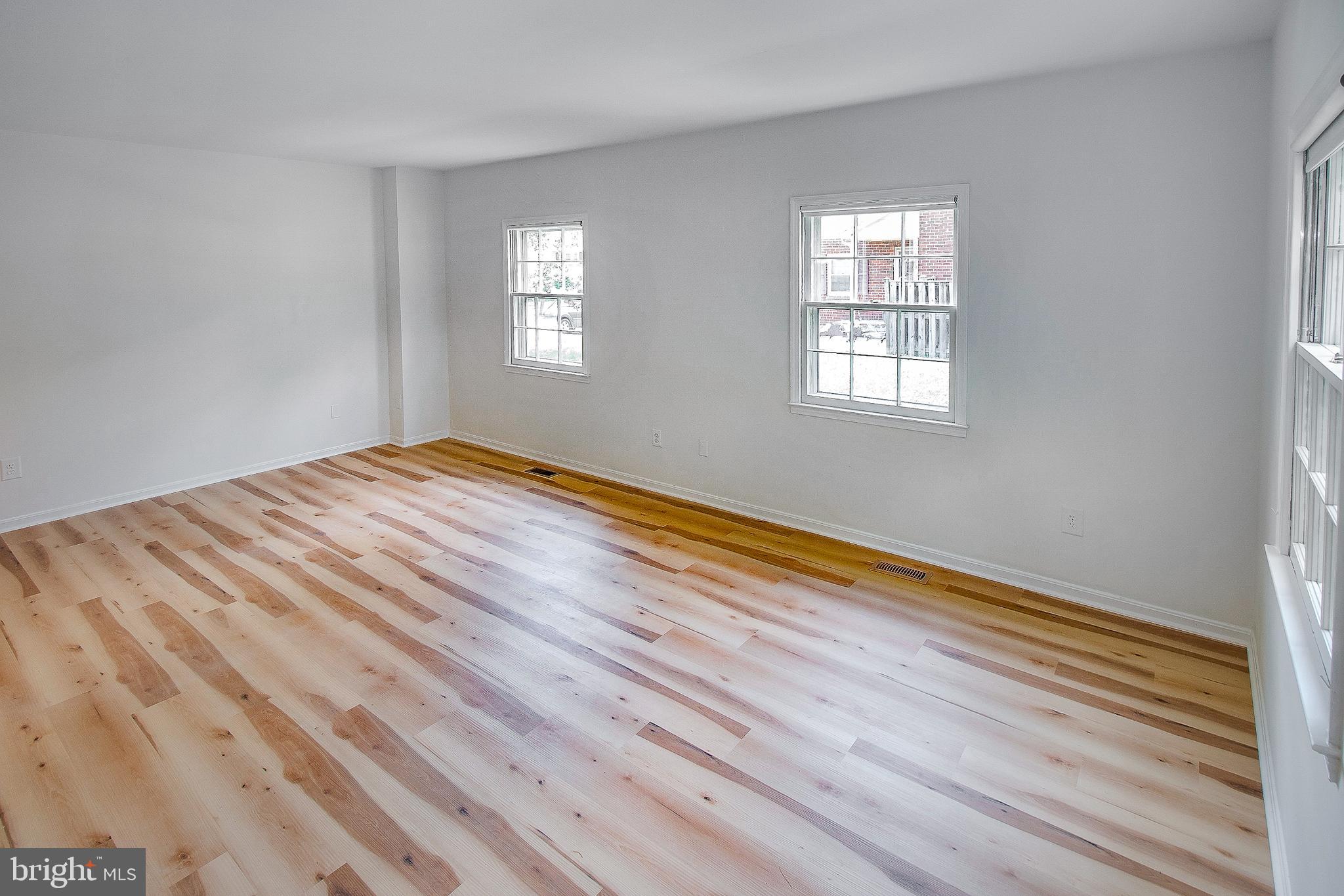 ROYAL COURT - Residential Lease