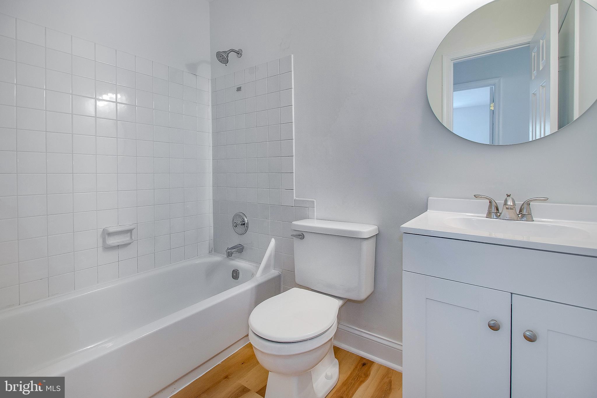 ROYAL COURT - Residential Lease