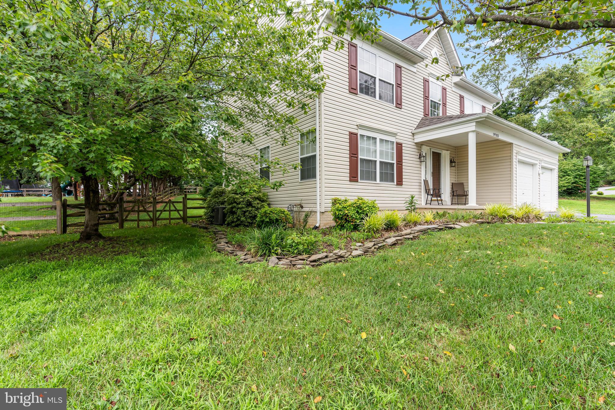 FOXLEIGH MEADOWS - Residential