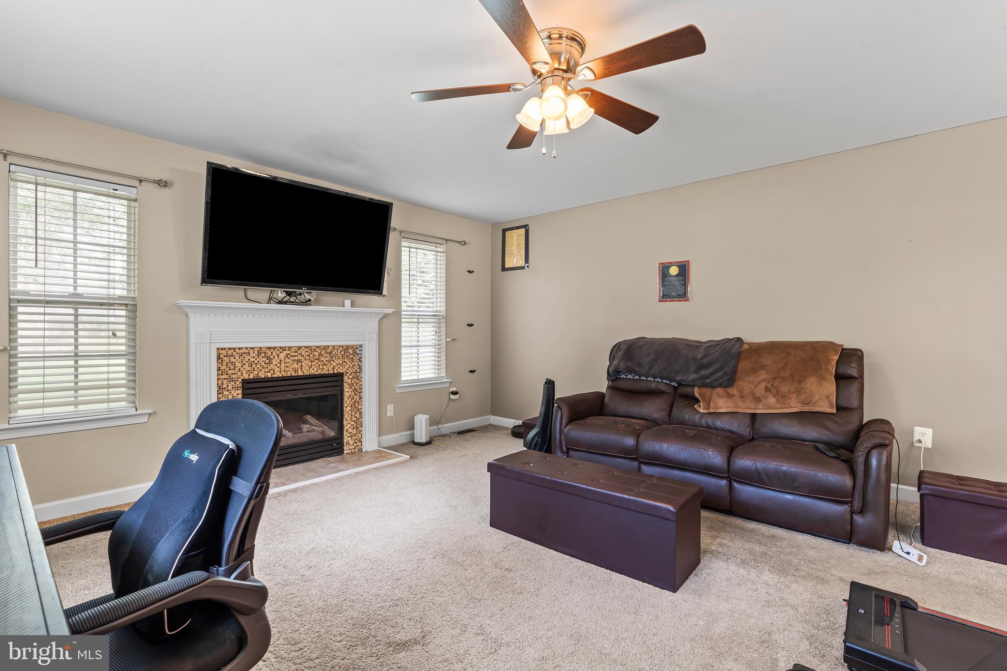 FOXLEIGH MEADOWS - Residential