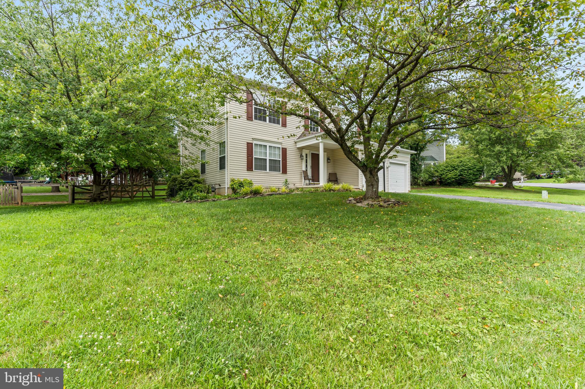 FOXLEIGH MEADOWS - Residential