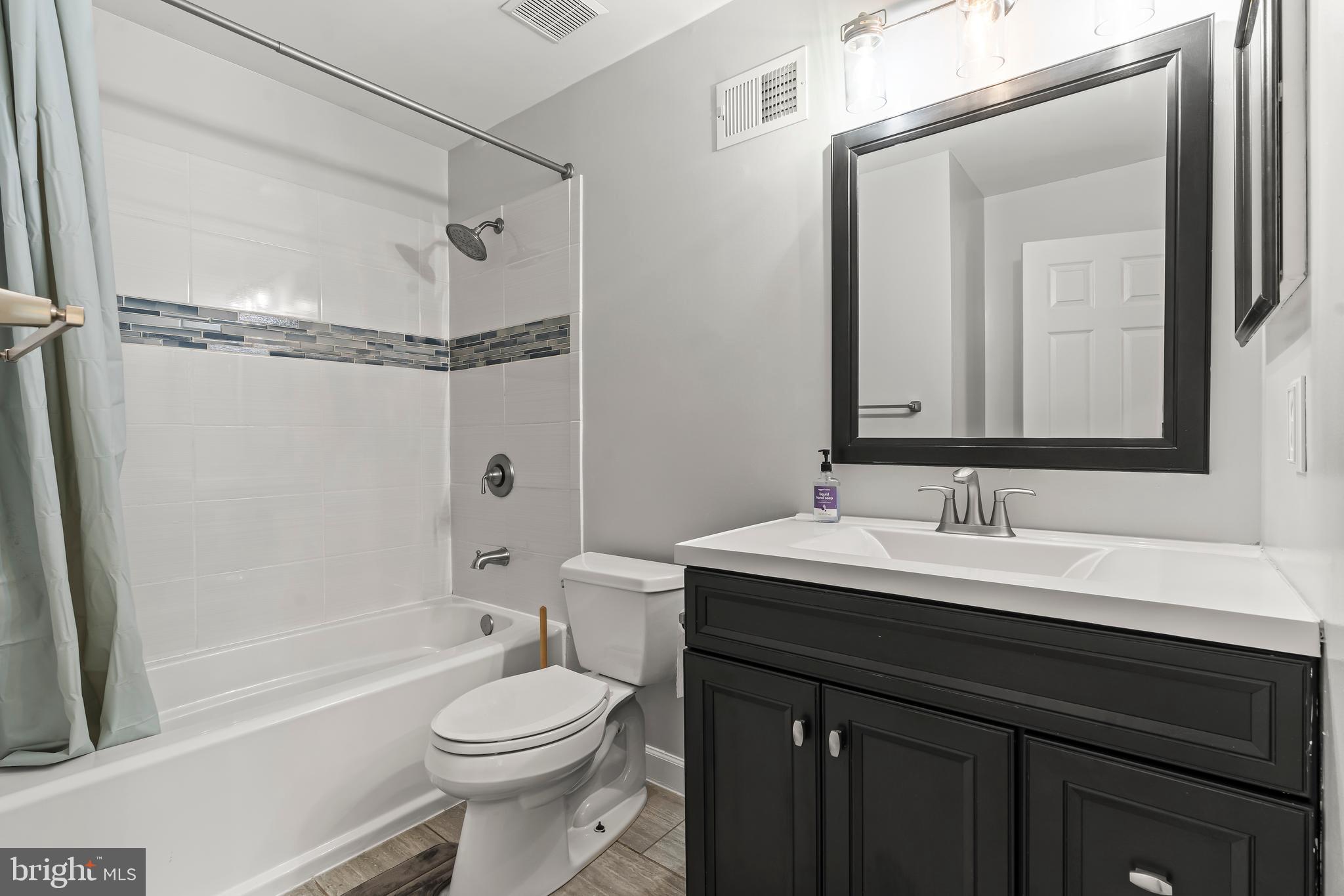 FOXLEIGH MEADOWS - Residential