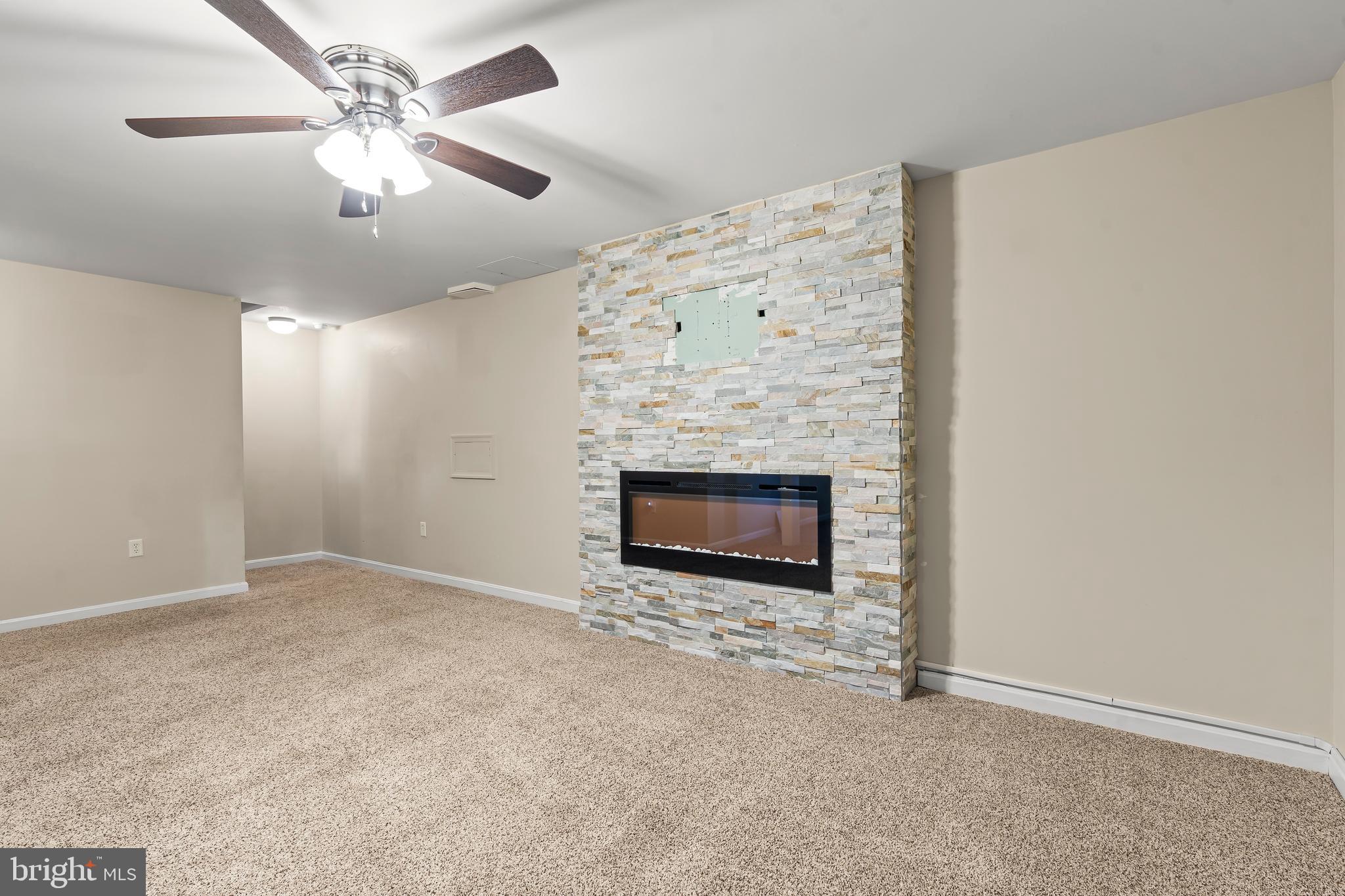 FOXLEIGH MEADOWS - Residential