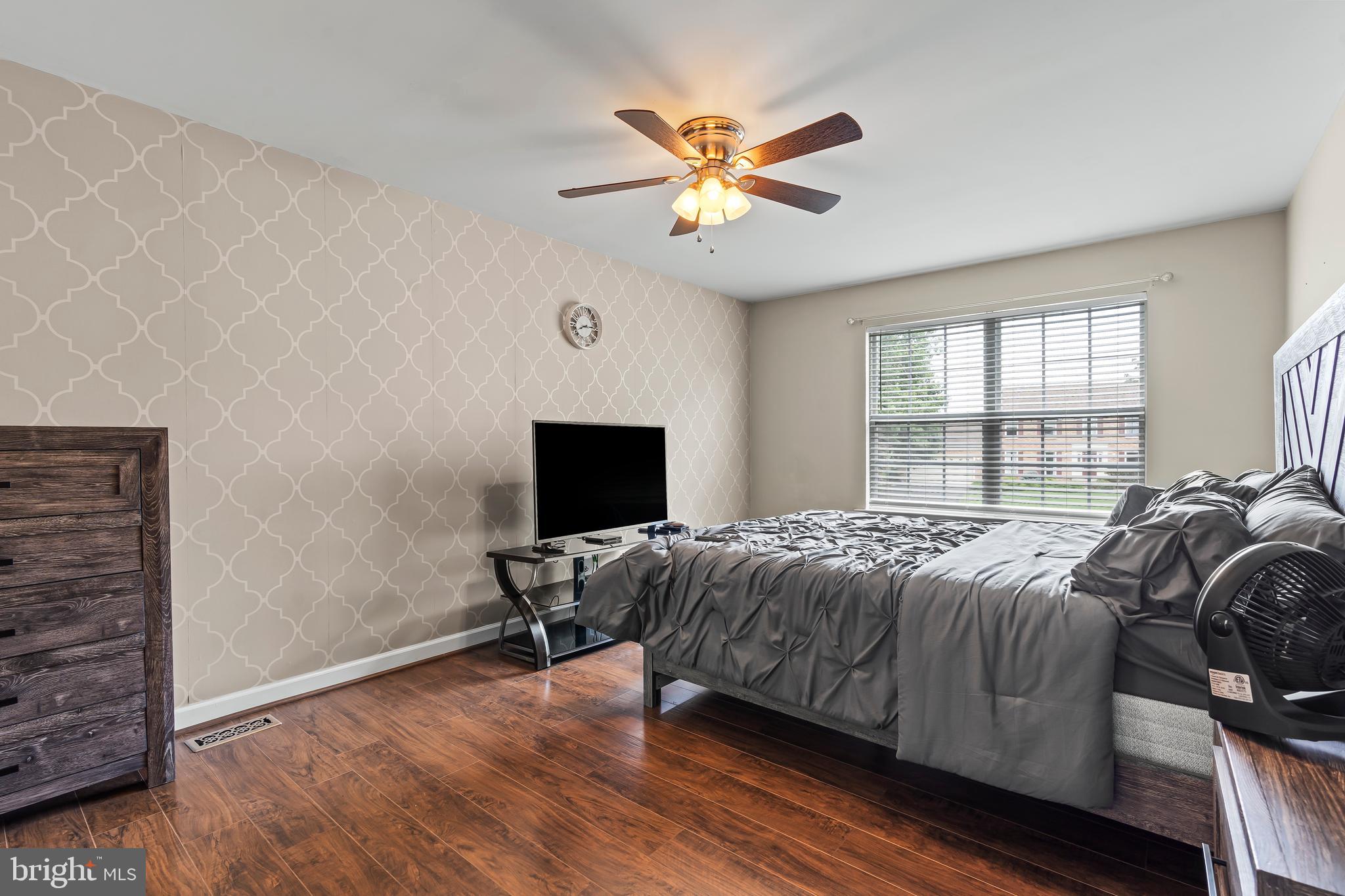 FOXLEIGH MEADOWS - Residential