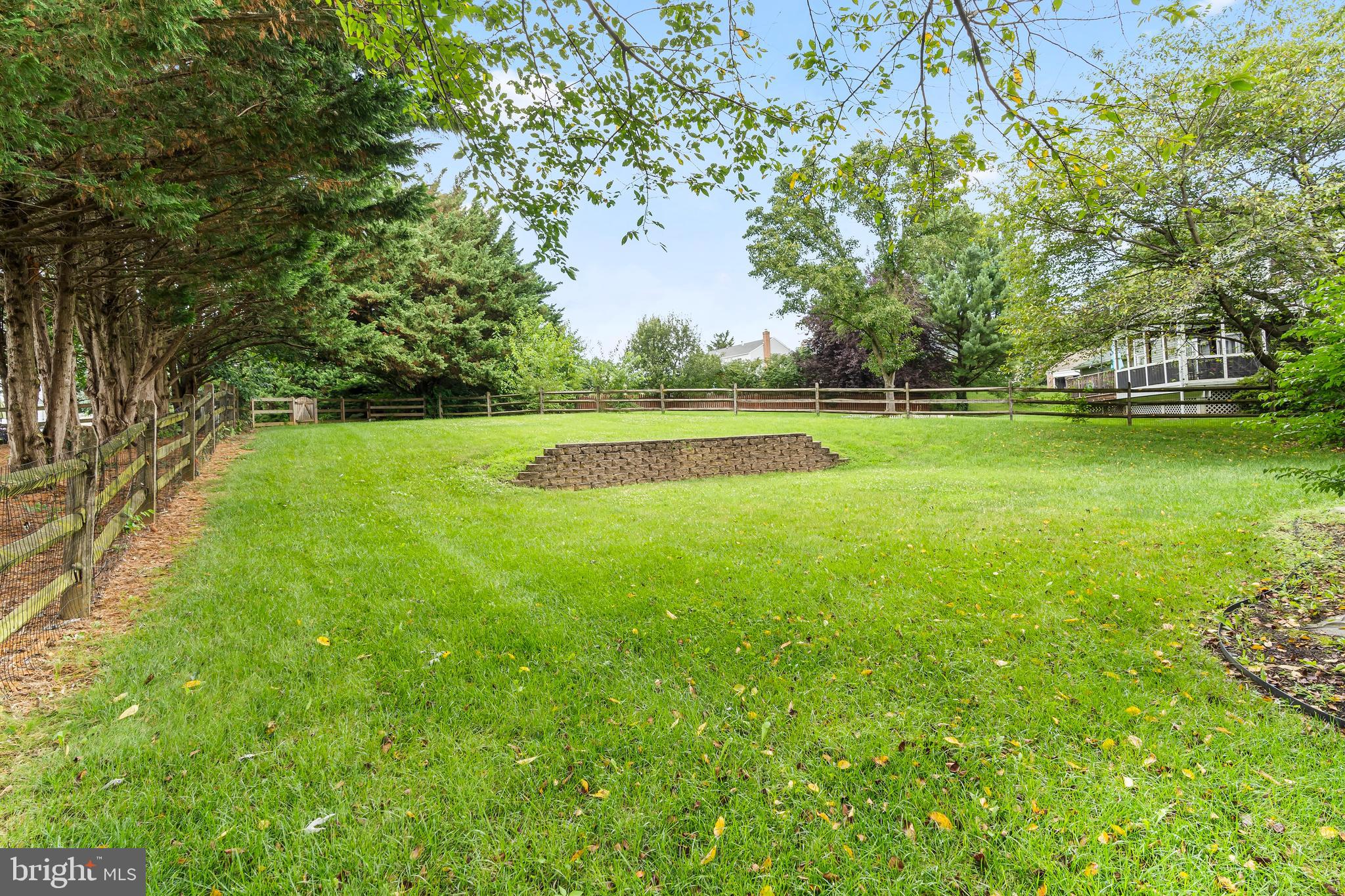 FOXLEIGH MEADOWS - Residential