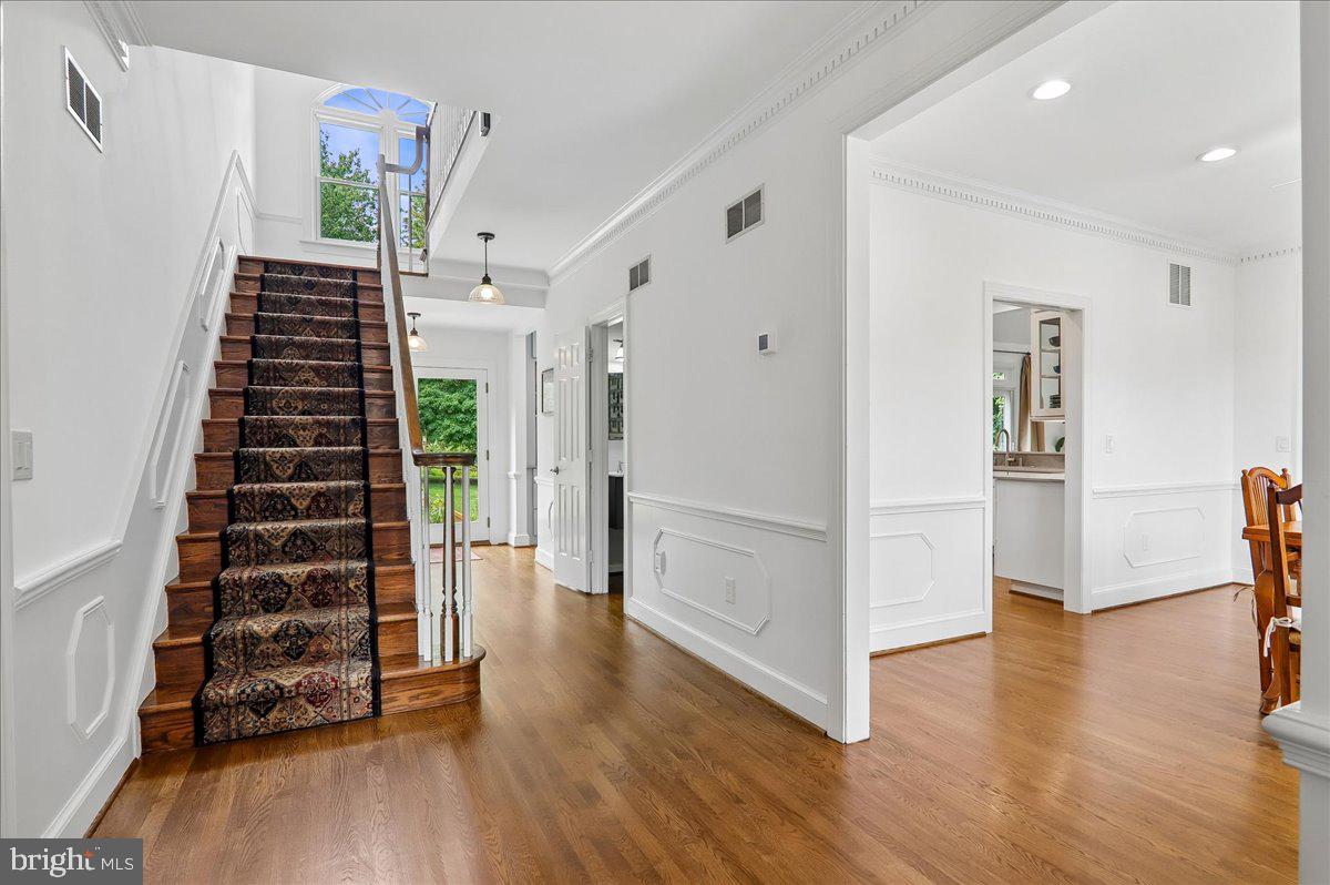 1904 MASON HILL DRIVE