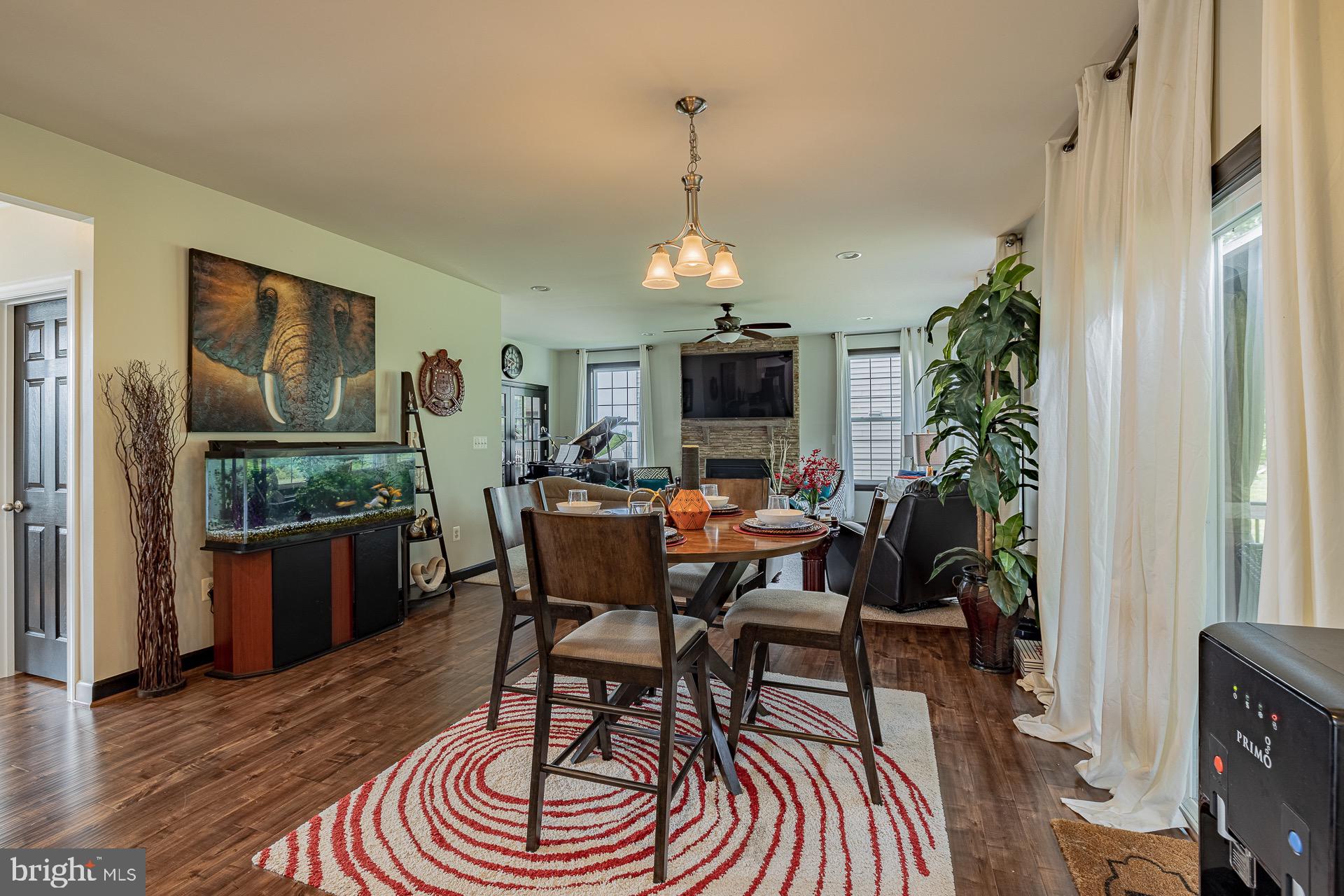 EAGLES POINTE - Residential