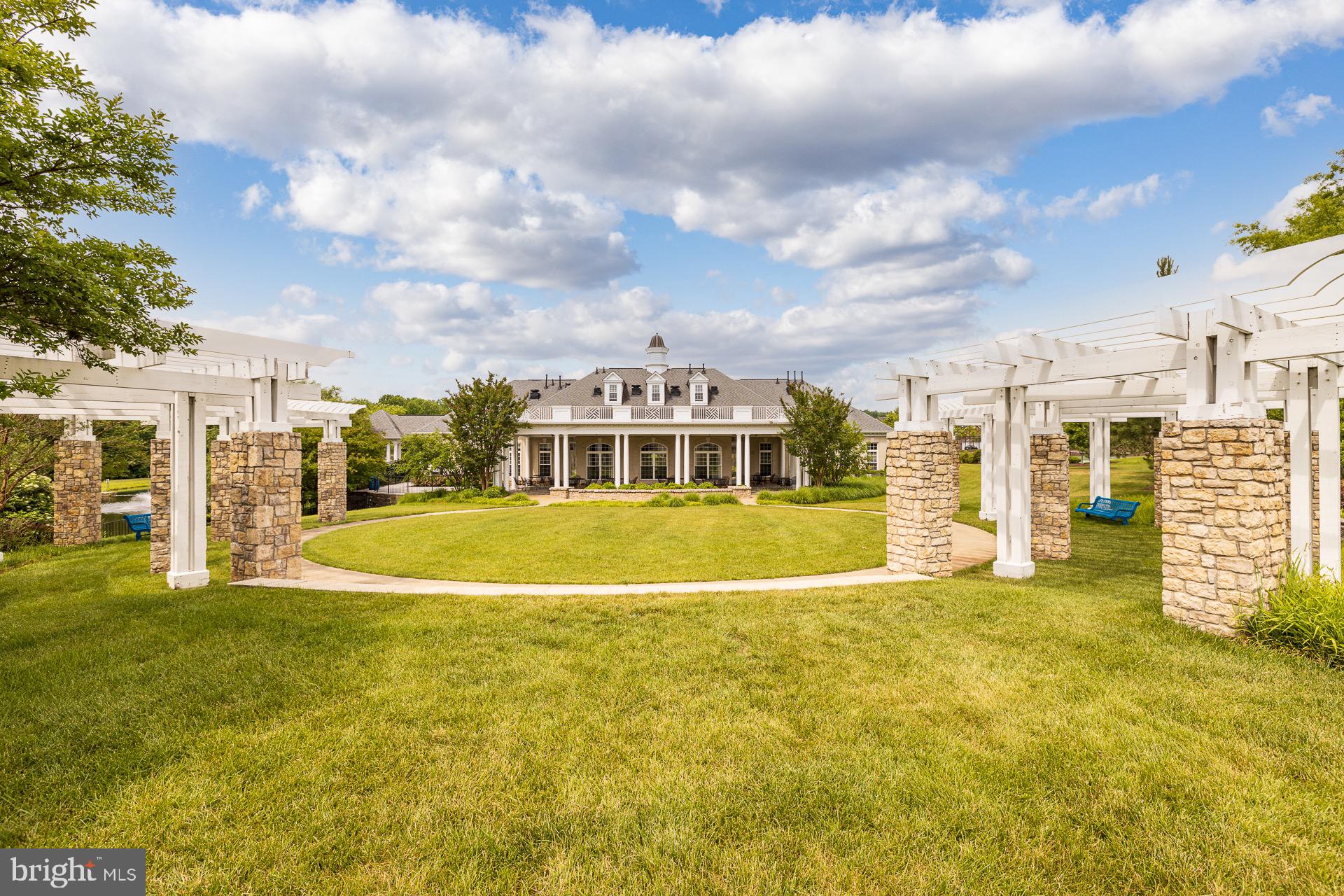 EAGLES POINTE - Residential