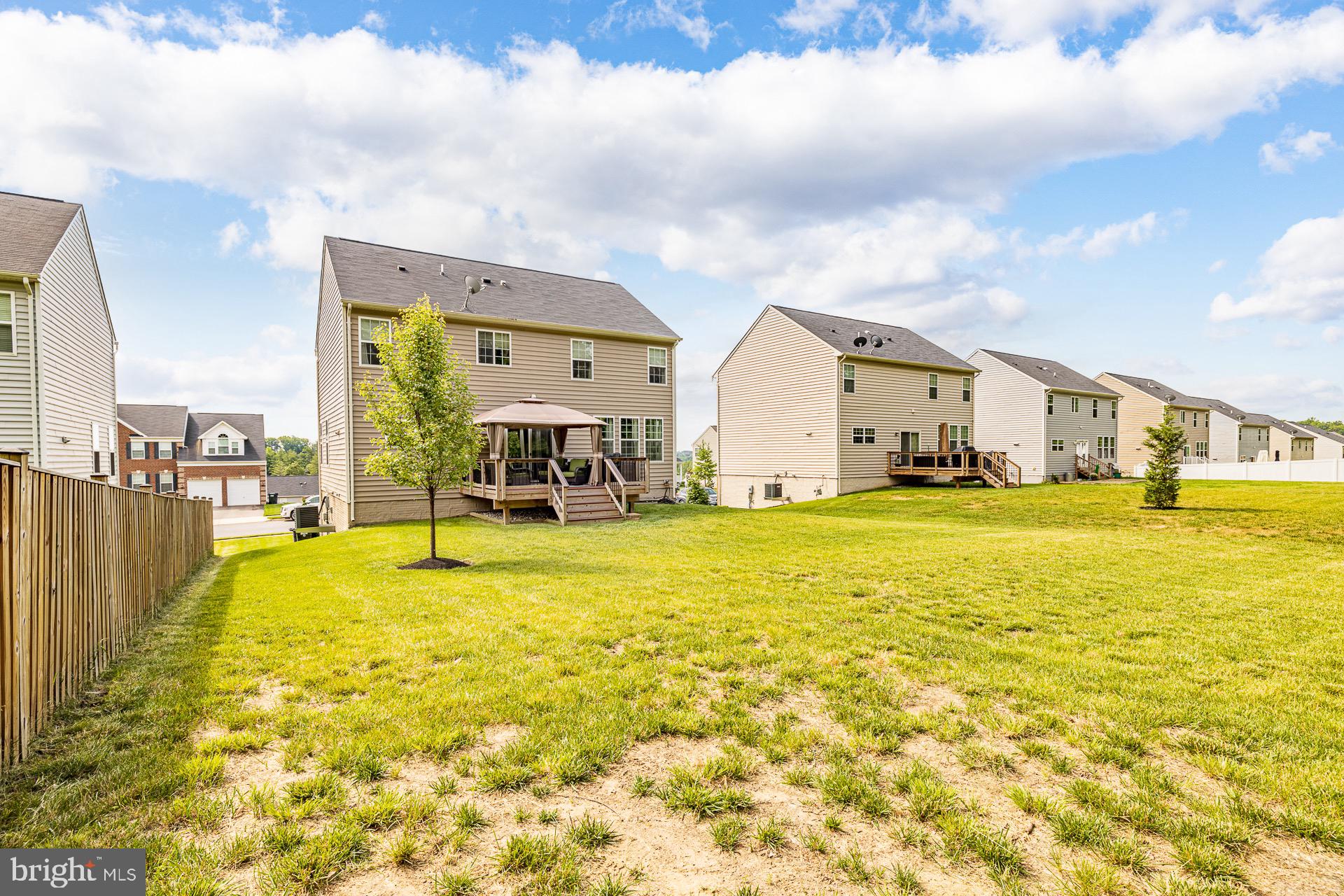 EAGLES POINTE - Residential