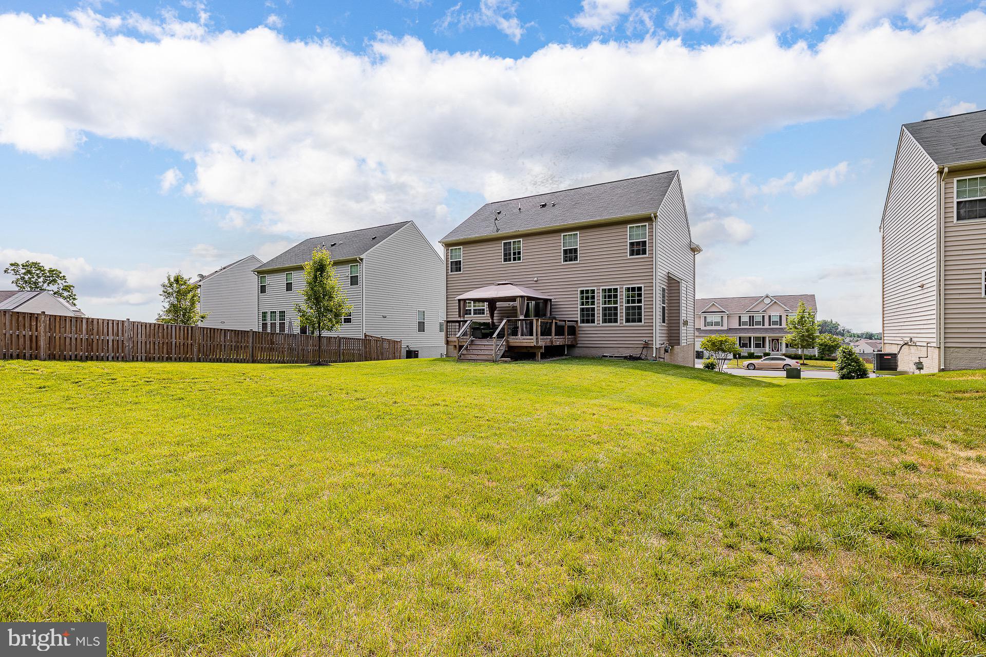 EAGLES POINTE - Residential