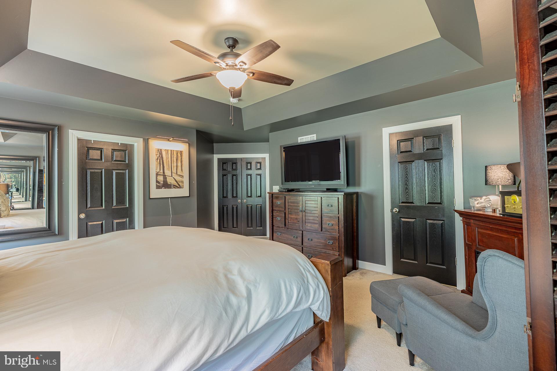 EAGLES POINTE - Residential