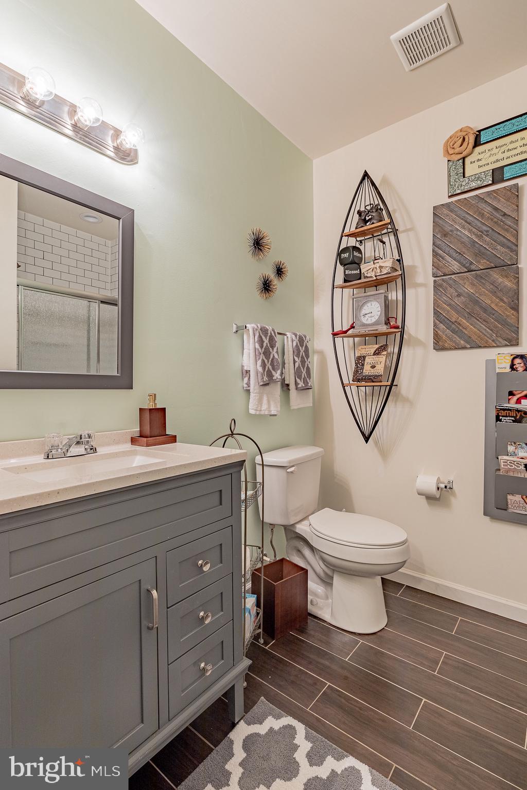 EAGLES POINTE - Residential