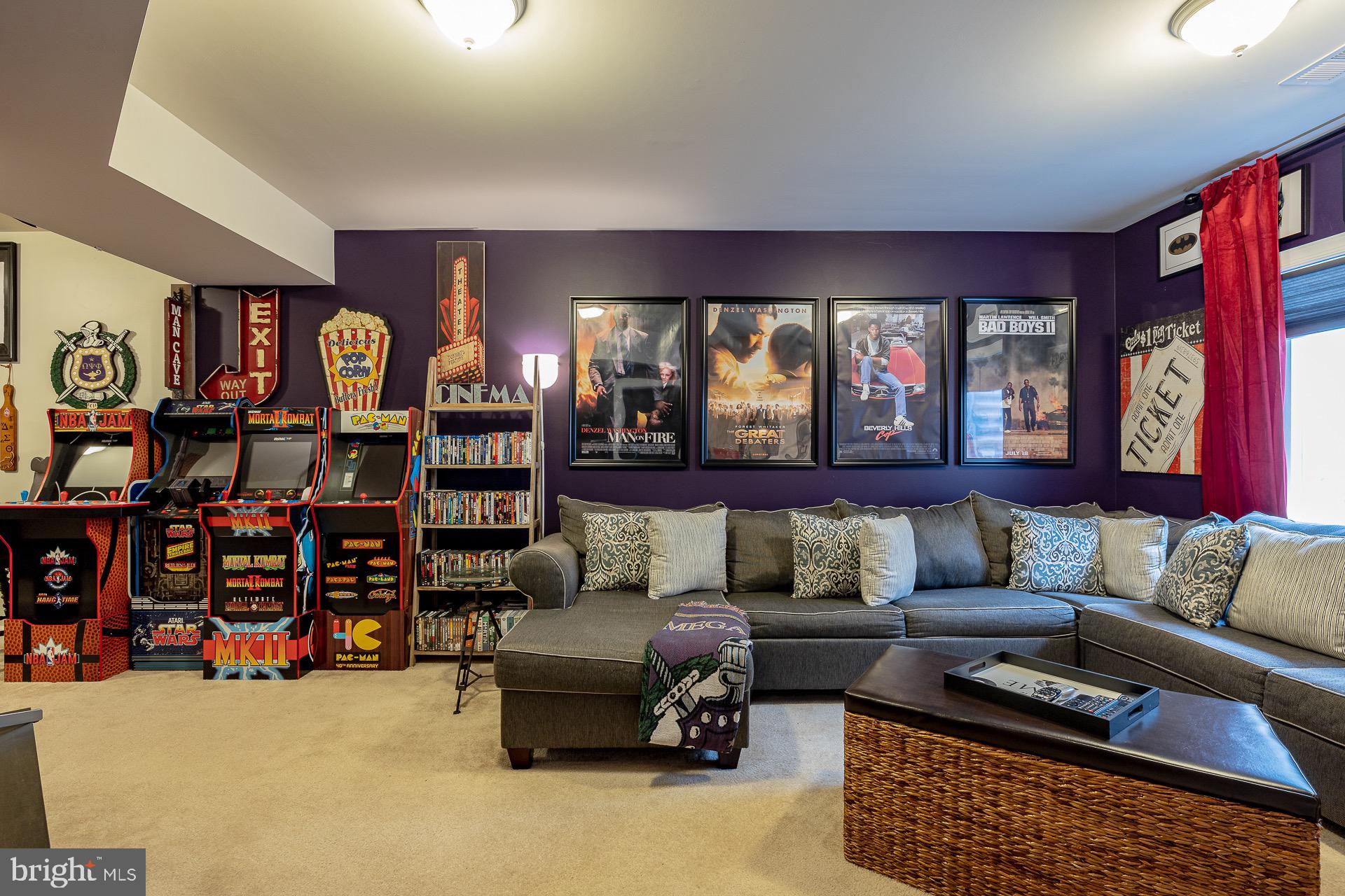 EAGLES POINTE - Residential