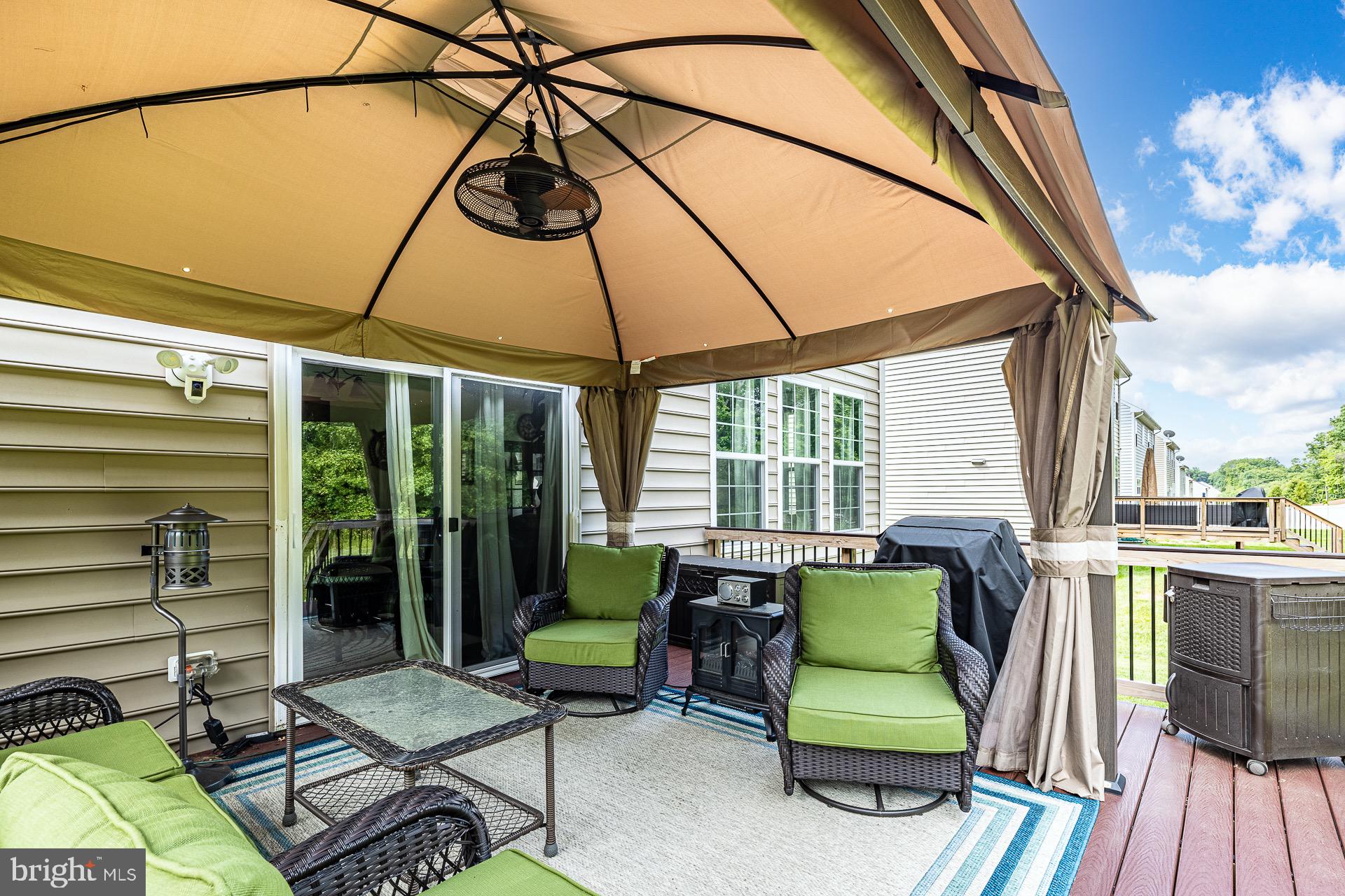 EAGLES POINTE - Residential