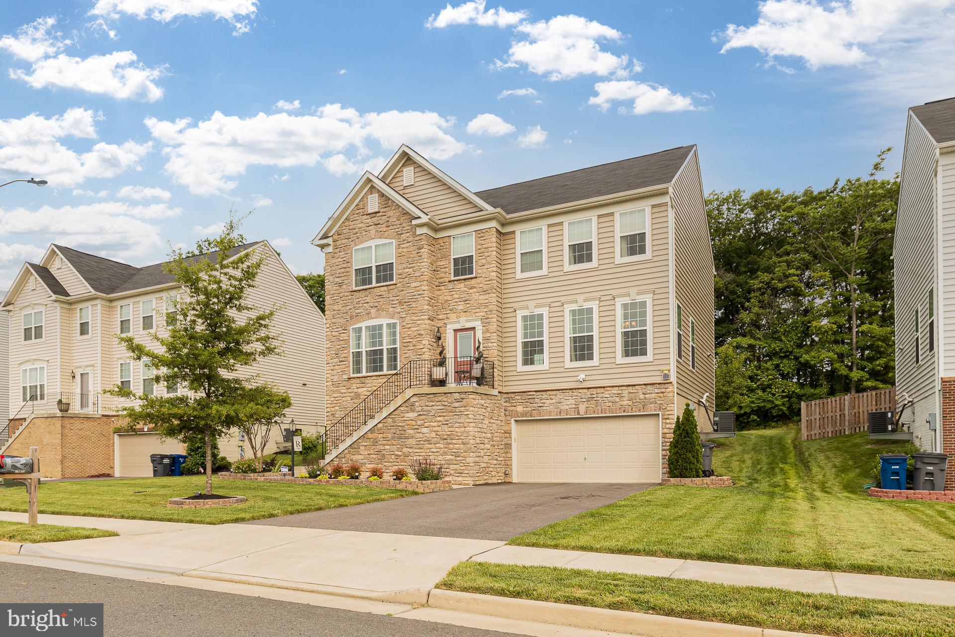 EAGLES POINTE - Residential