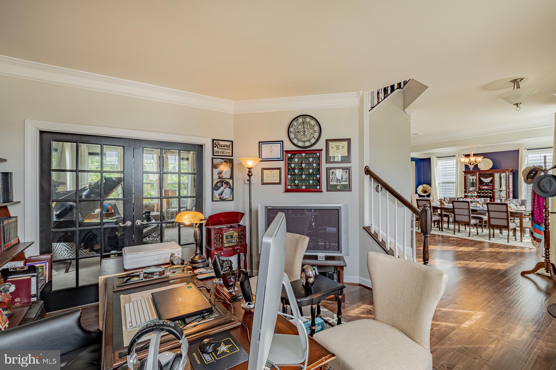 EAGLES POINTE - Residential