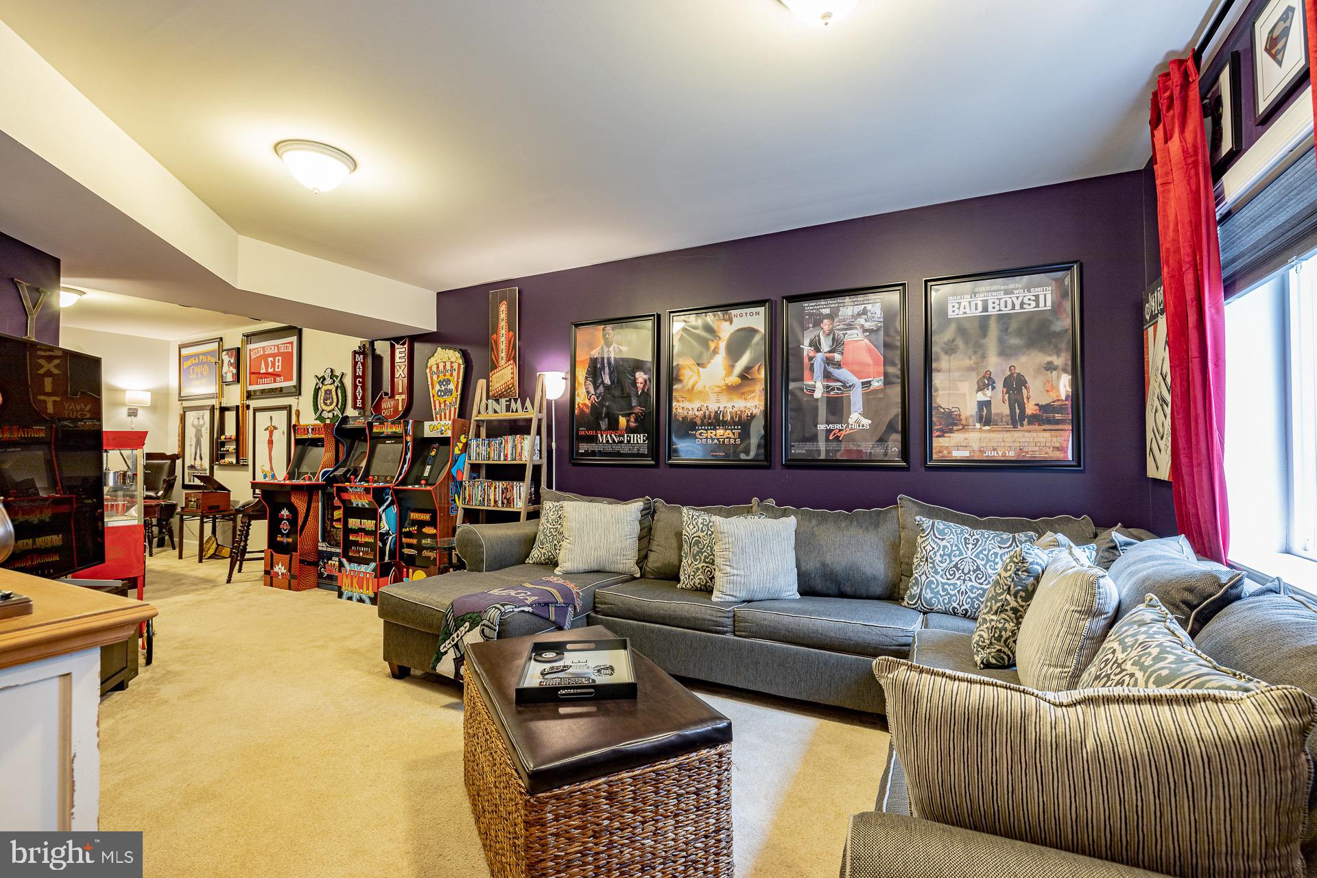 EAGLES POINTE - Residential