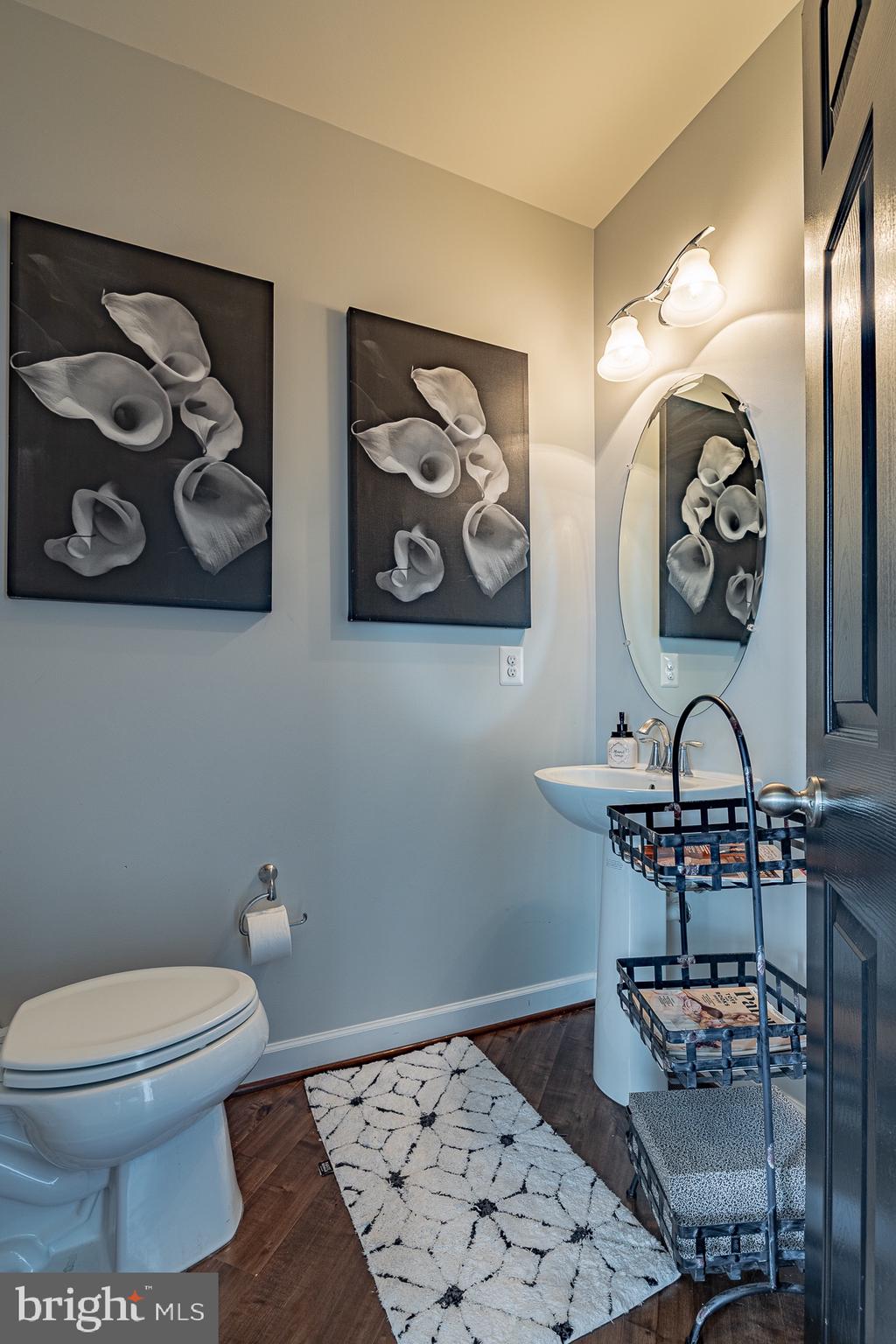 EAGLES POINTE - Residential