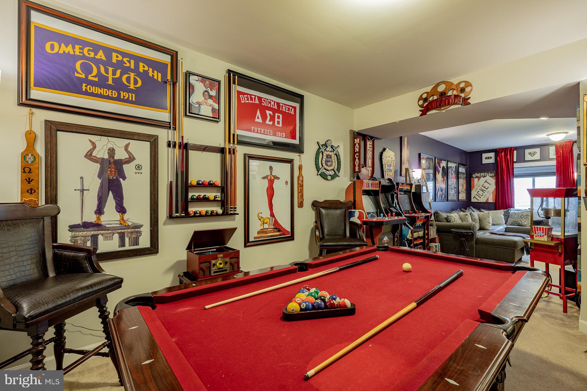 EAGLES POINTE - Residential