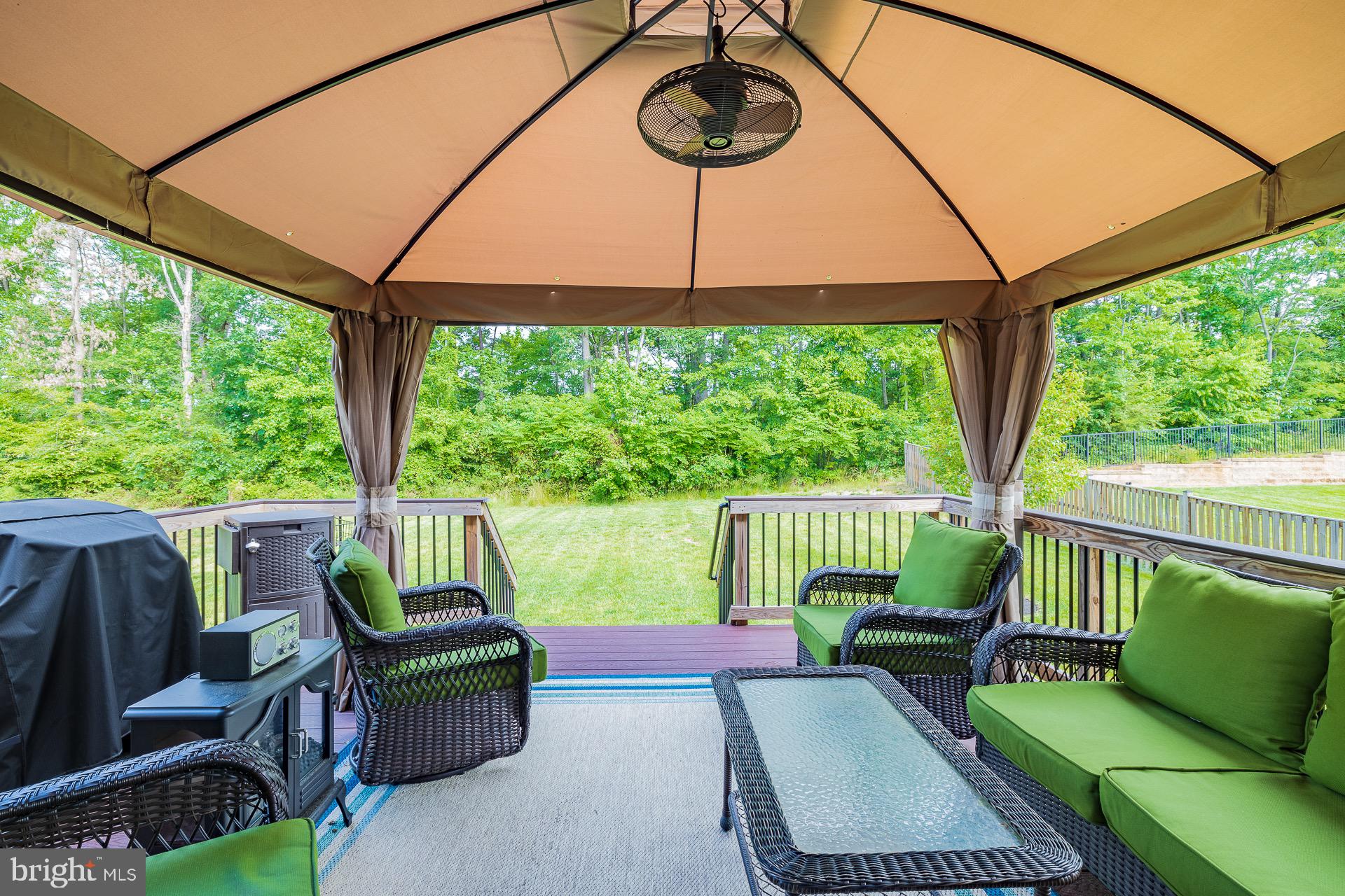 EAGLES POINTE - Residential