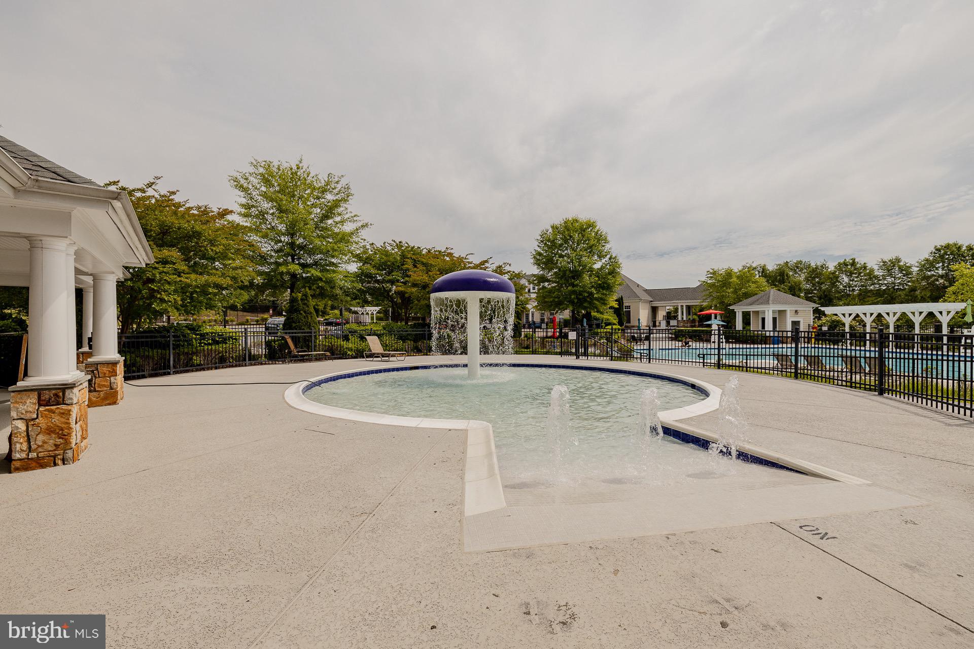 EAGLES POINTE - Residential