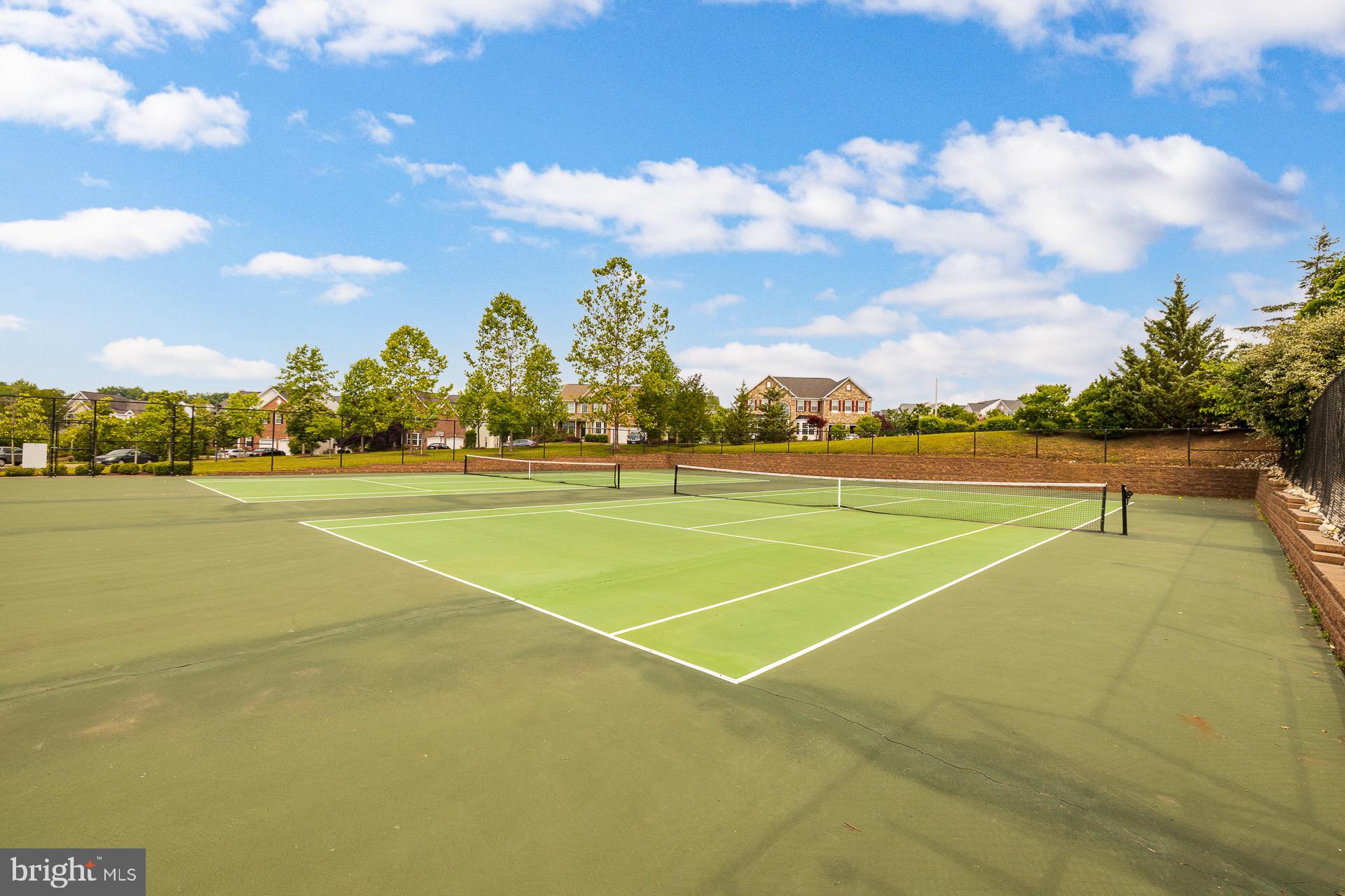 EAGLES POINTE - Residential