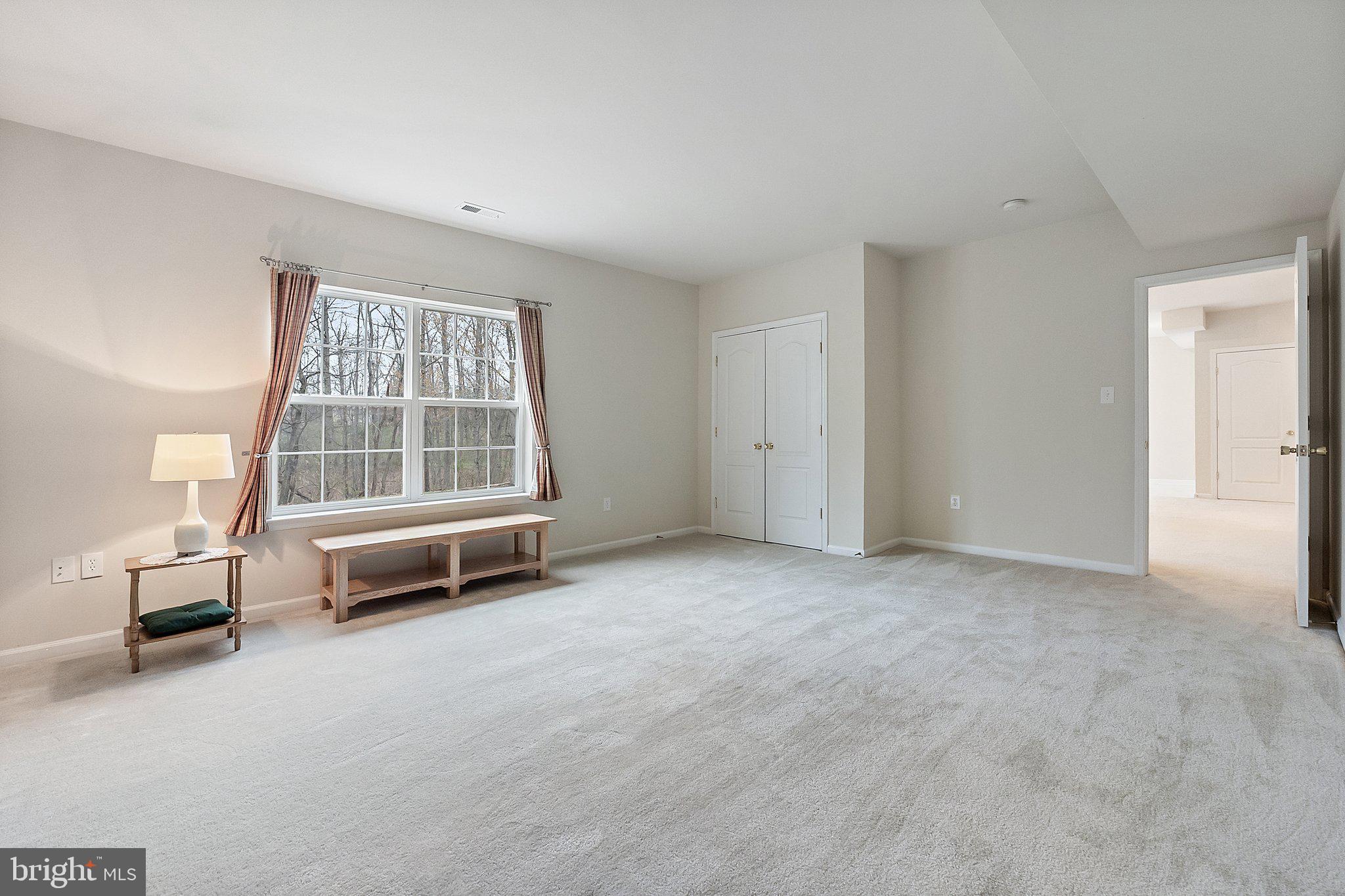 WAKELAND MANOR - Residential