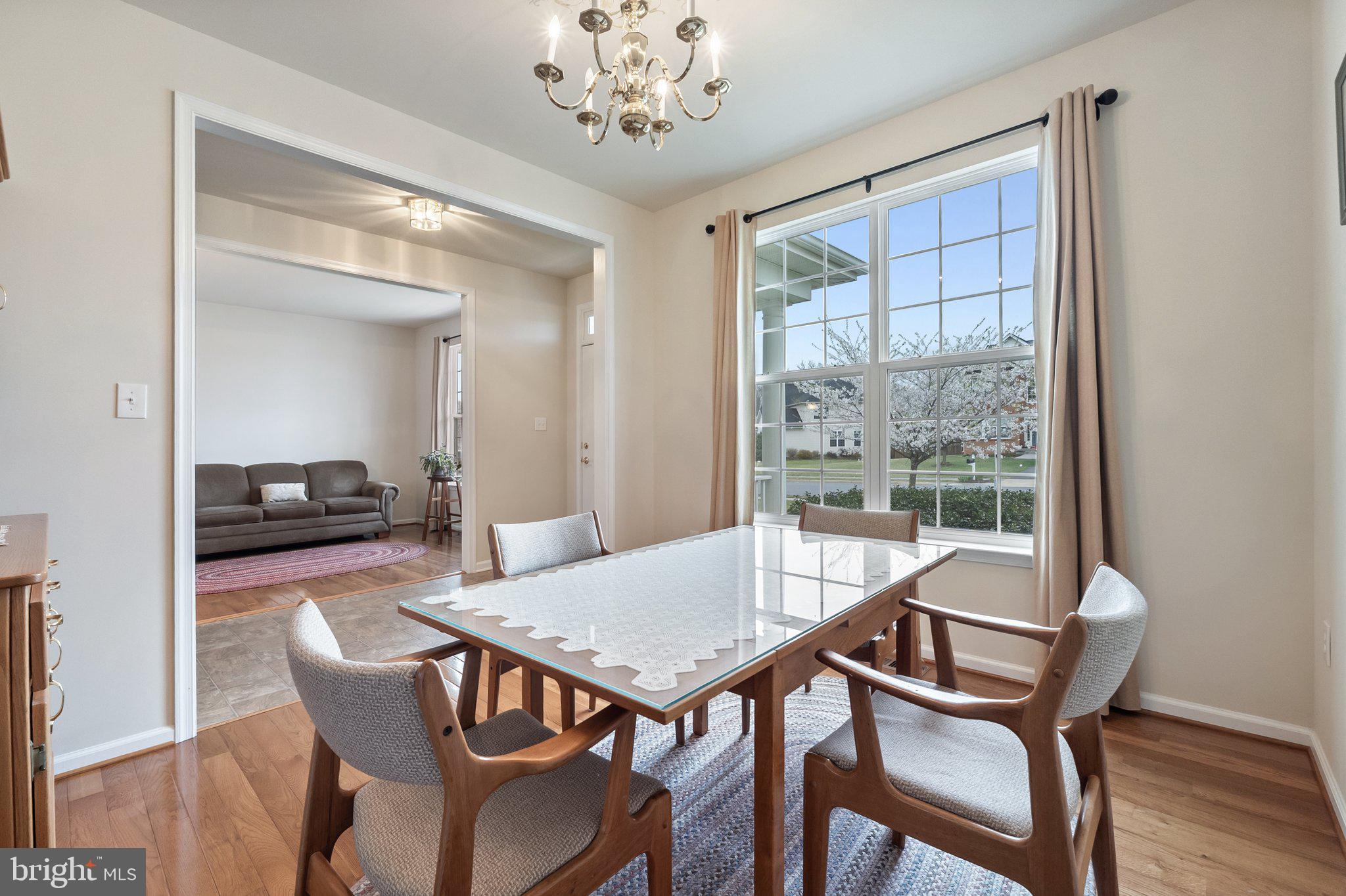 WAKELAND MANOR - Residential