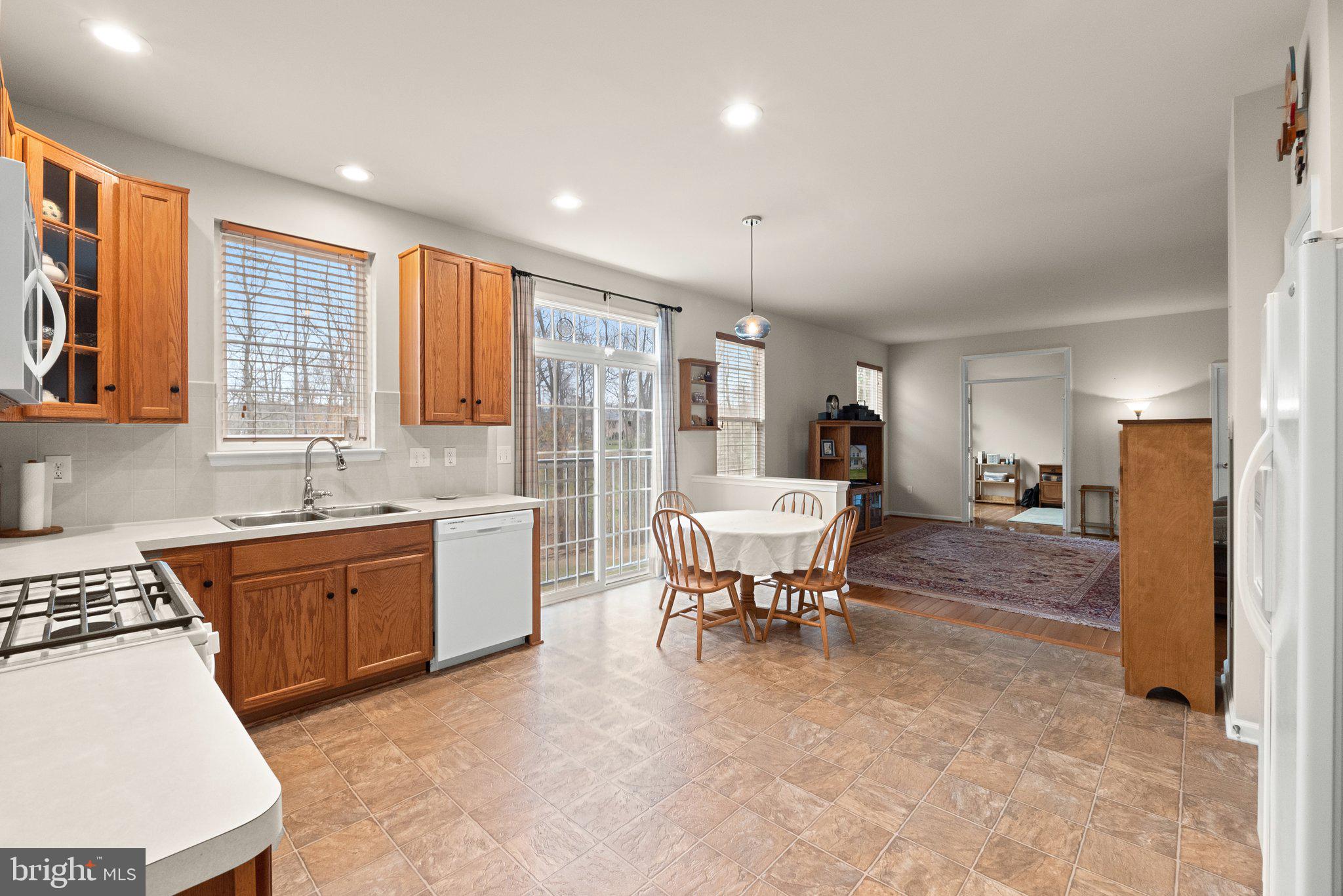 WAKELAND MANOR - Residential