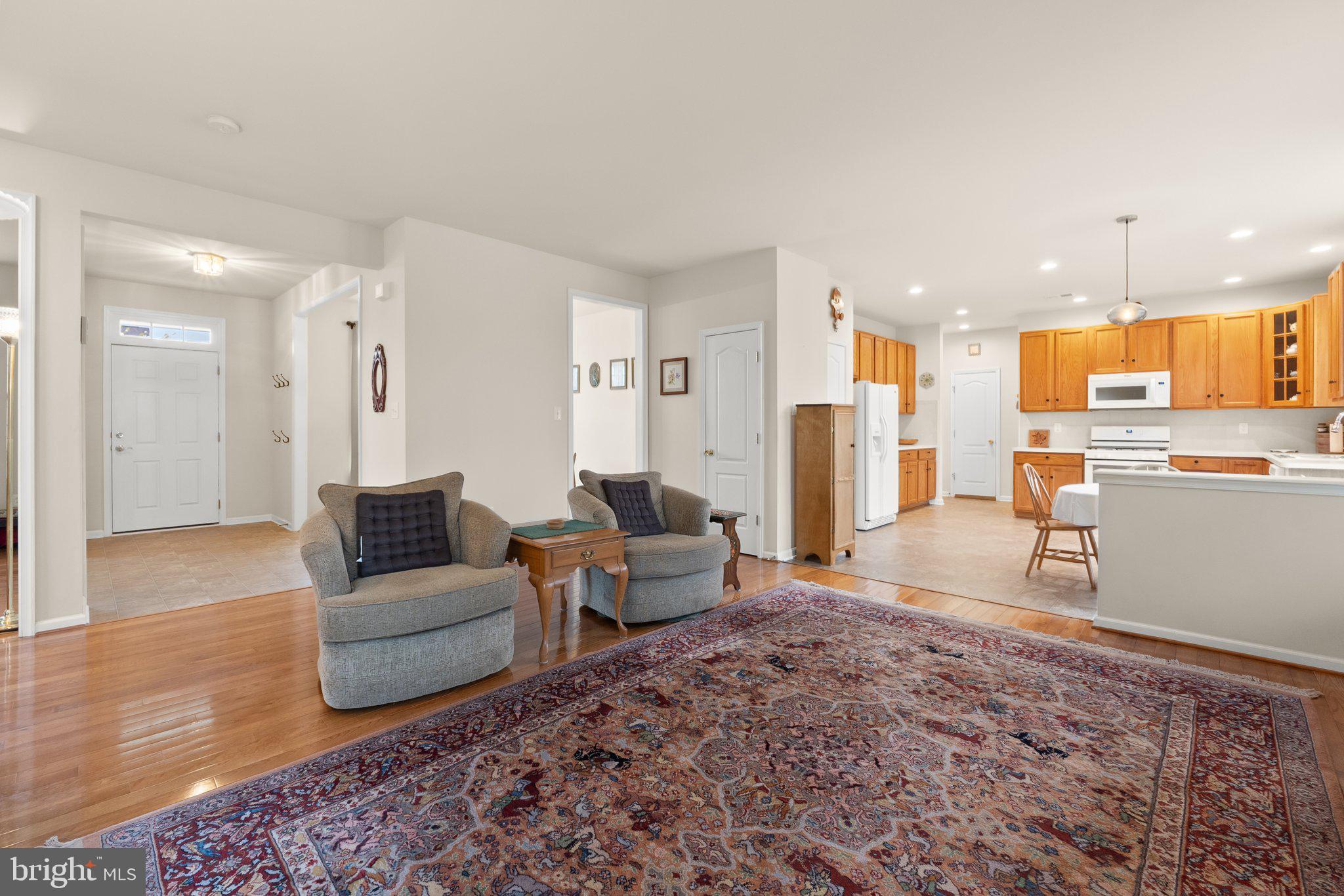 WAKELAND MANOR - Residential