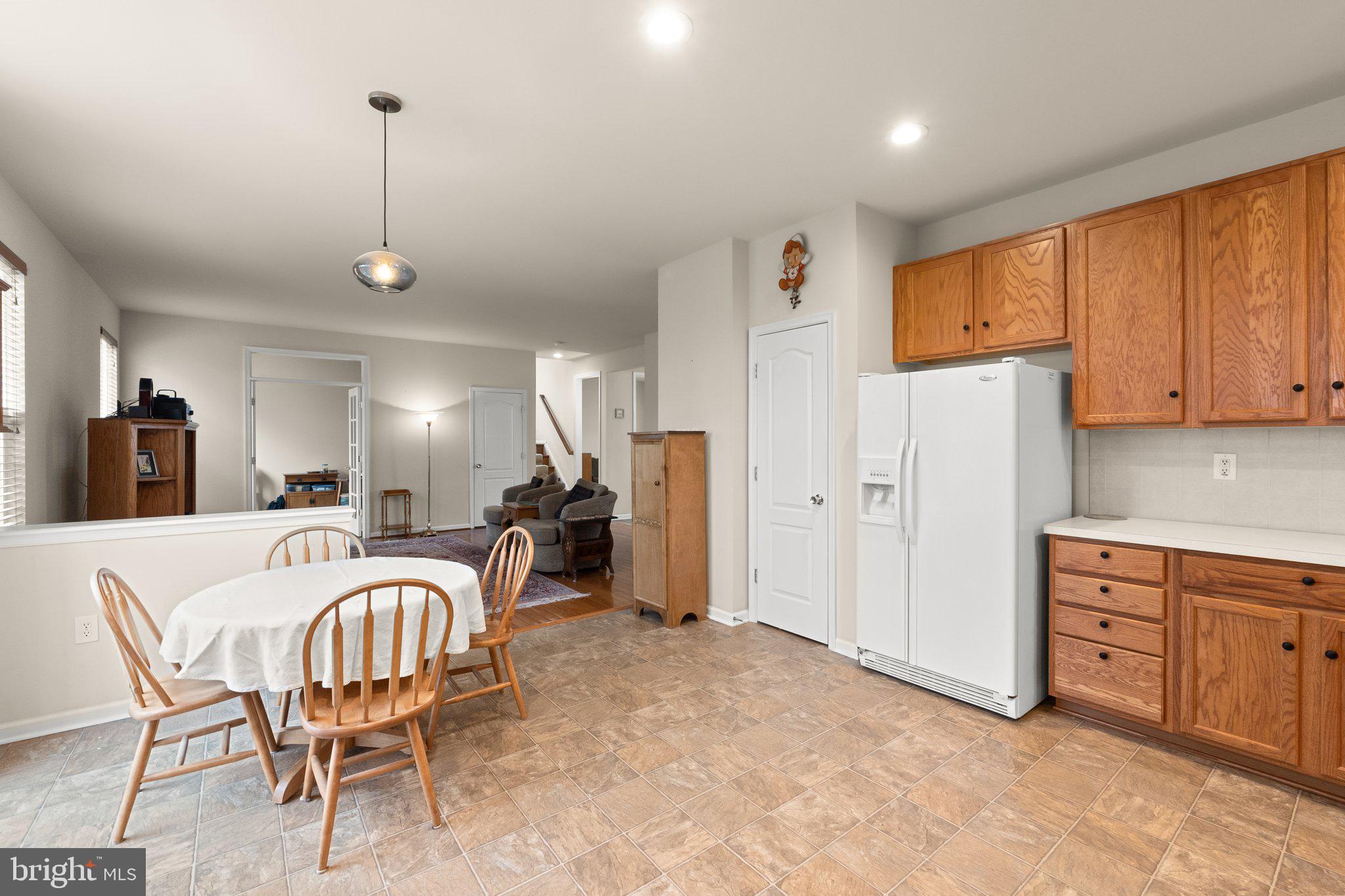 WAKELAND MANOR - Residential