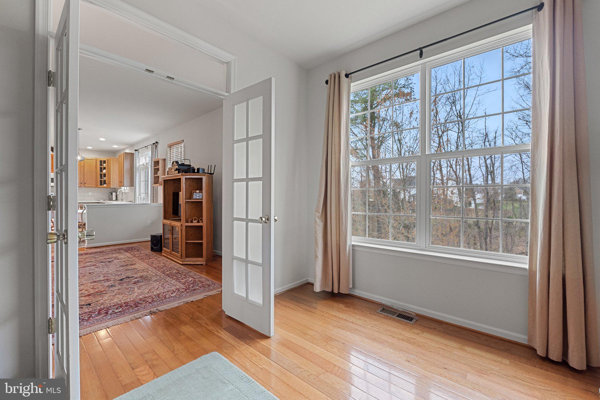 WAKELAND MANOR - Residential