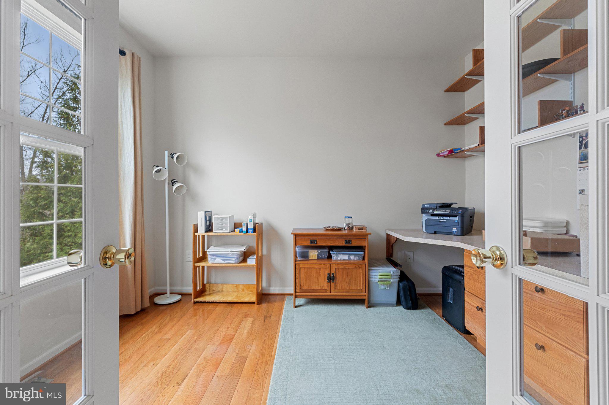 WAKELAND MANOR - Residential