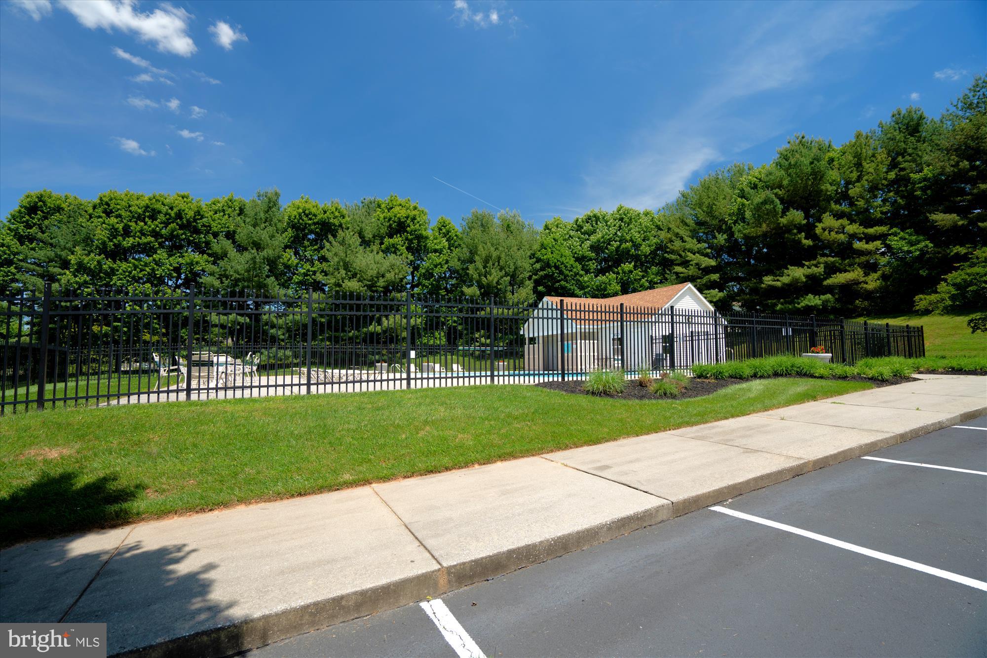 FOX VALLEY ESTATES - Residential