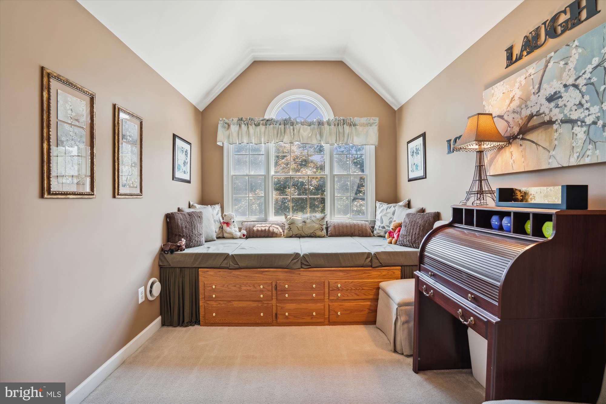 FOX VALLEY ESTATES - Residential