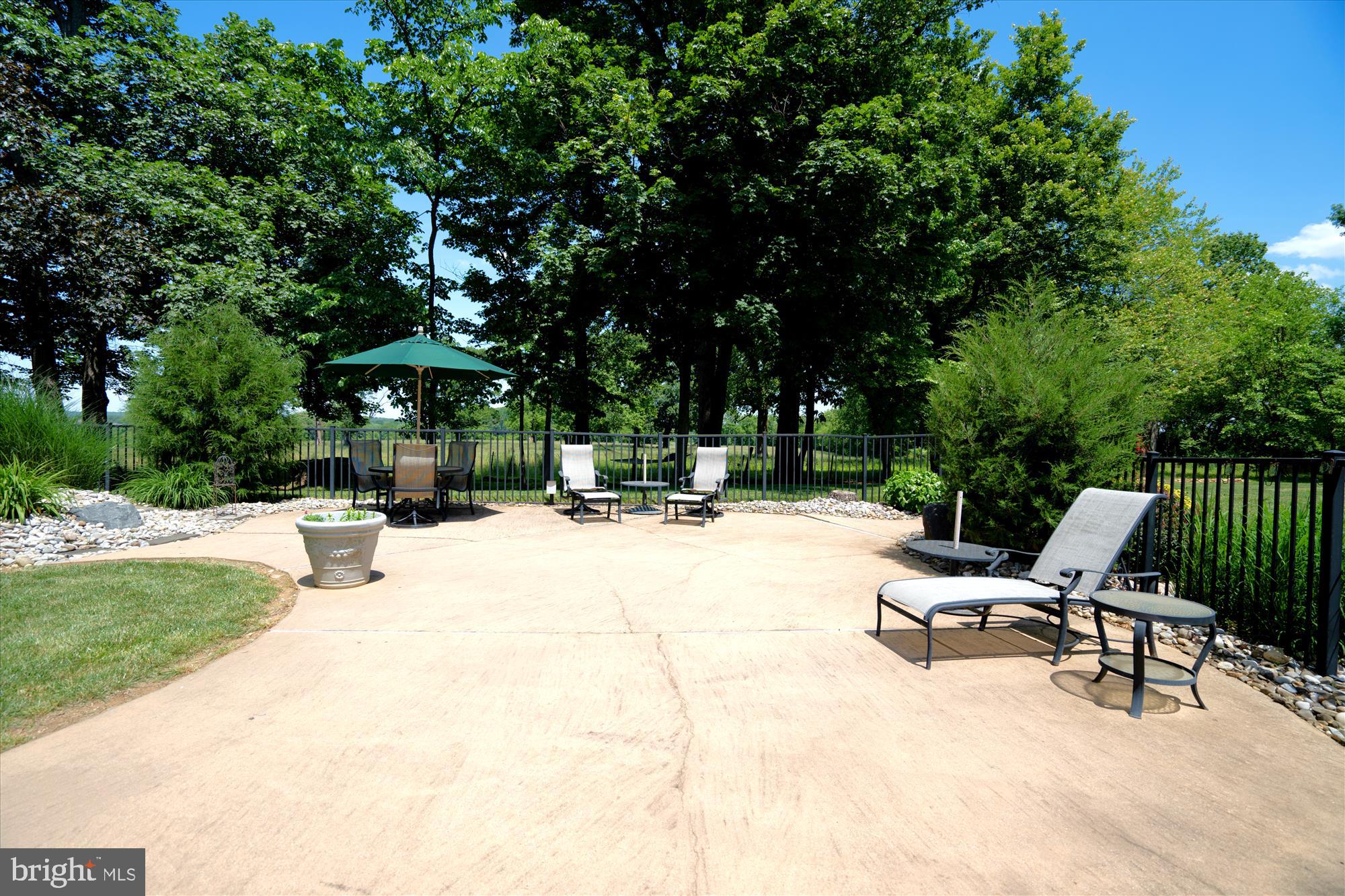 FOX VALLEY ESTATES - Residential