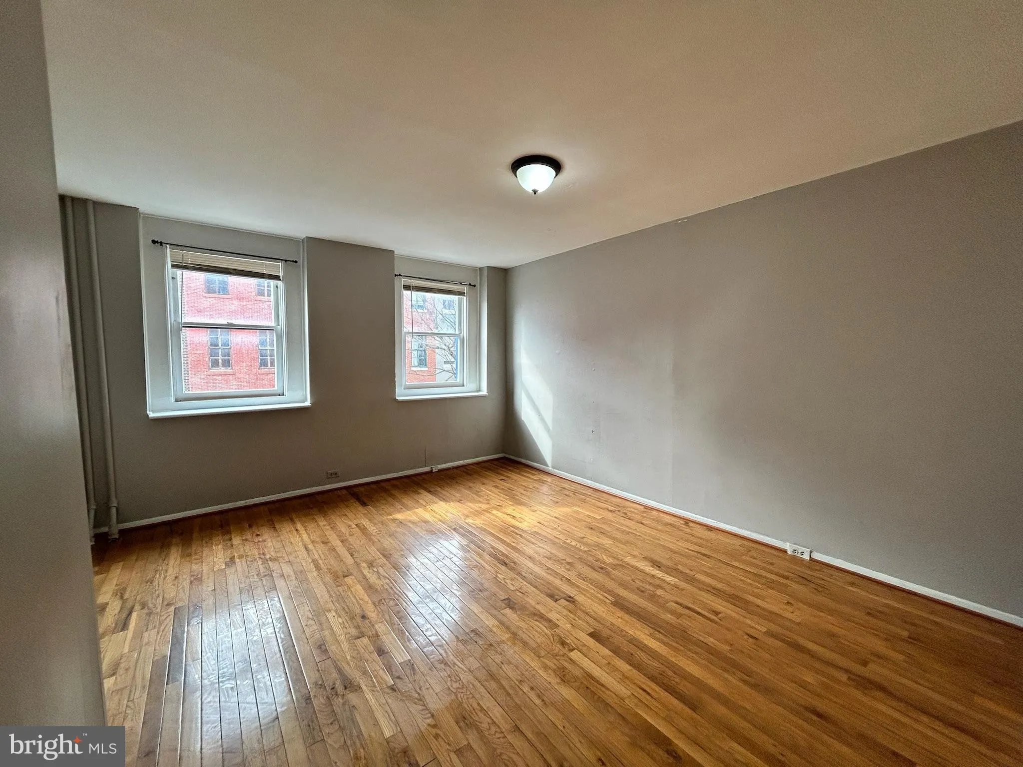 Baltimore, Maryland 21217, United States, 2 Bedrooms Bedrooms, ,1 BathroomBathrooms,Residential,Active,5950