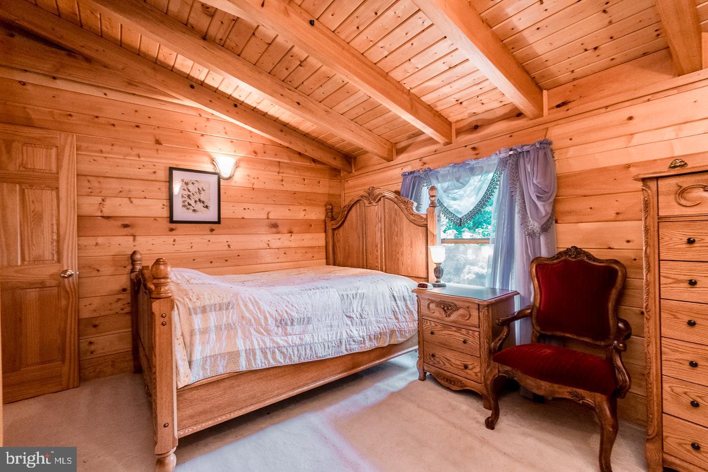 HIDDEN RIVER - Residential